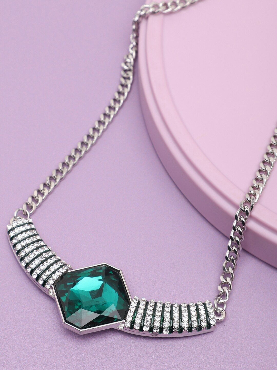 

SOHI Green Silver-Plated Necklace