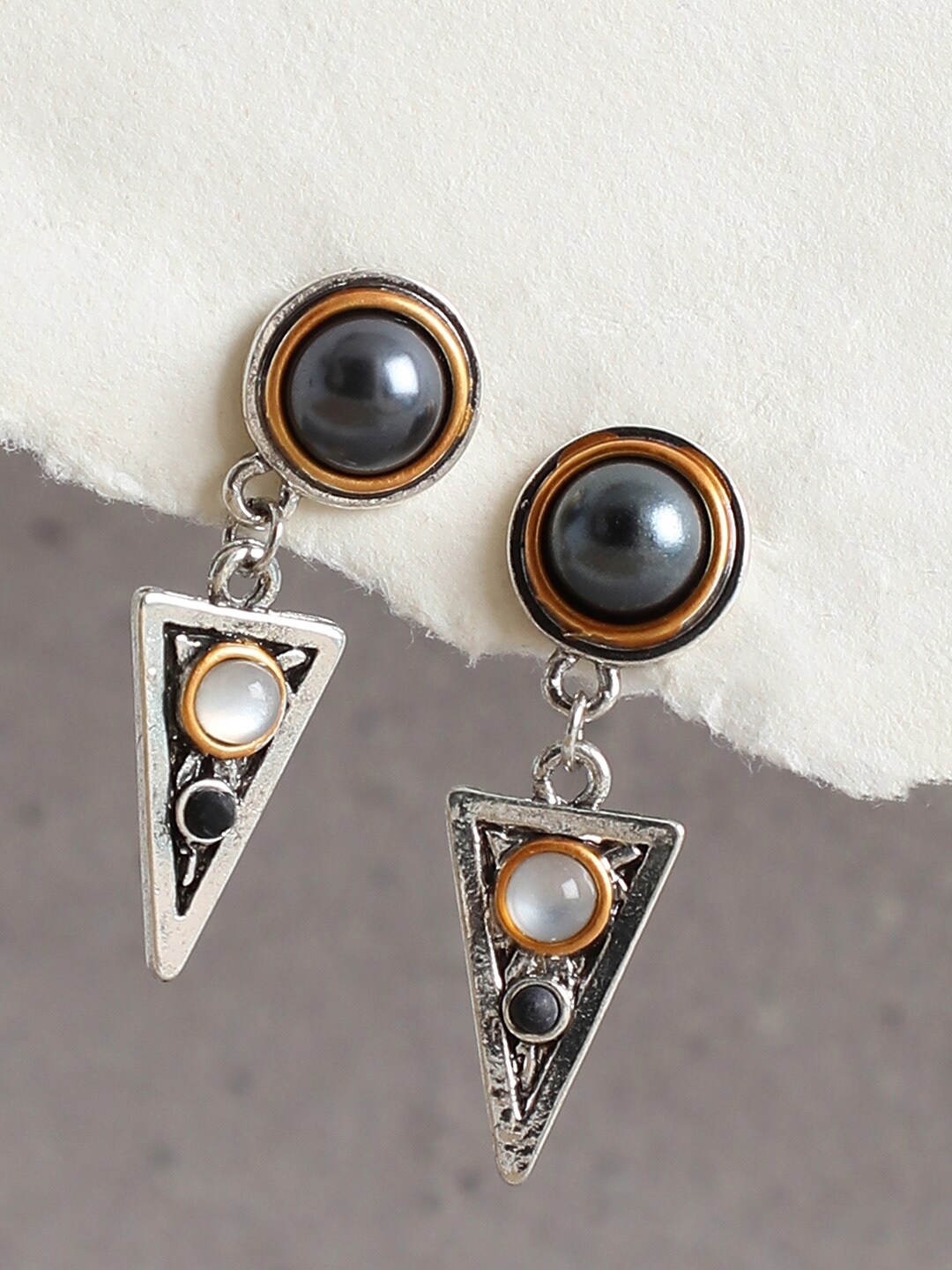 

SOHI Grey & White Contemporary Silver Plated Drop Earrings