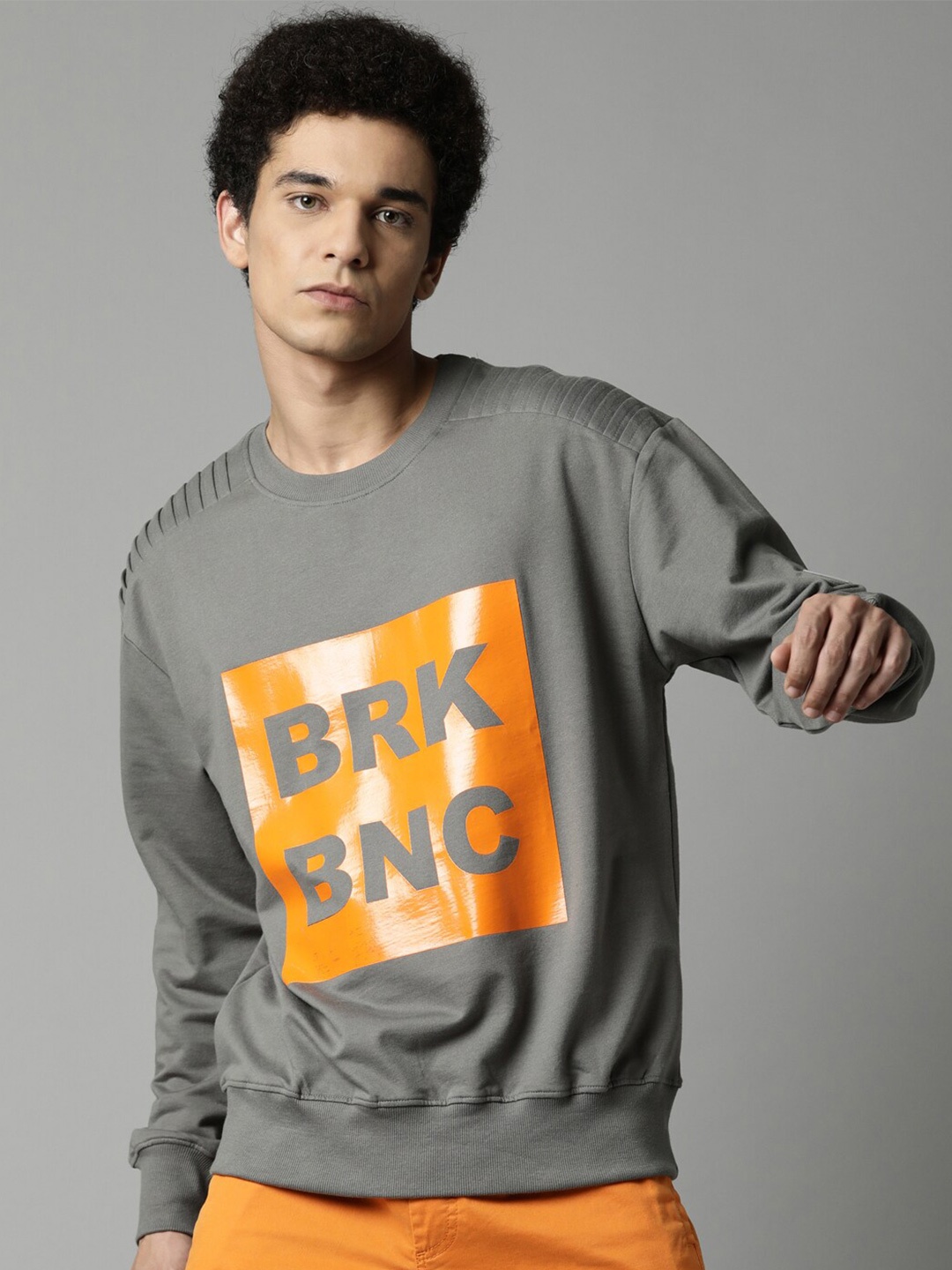 

Breakbounce Men Grey Printed Pure Cotton Sweatshirt