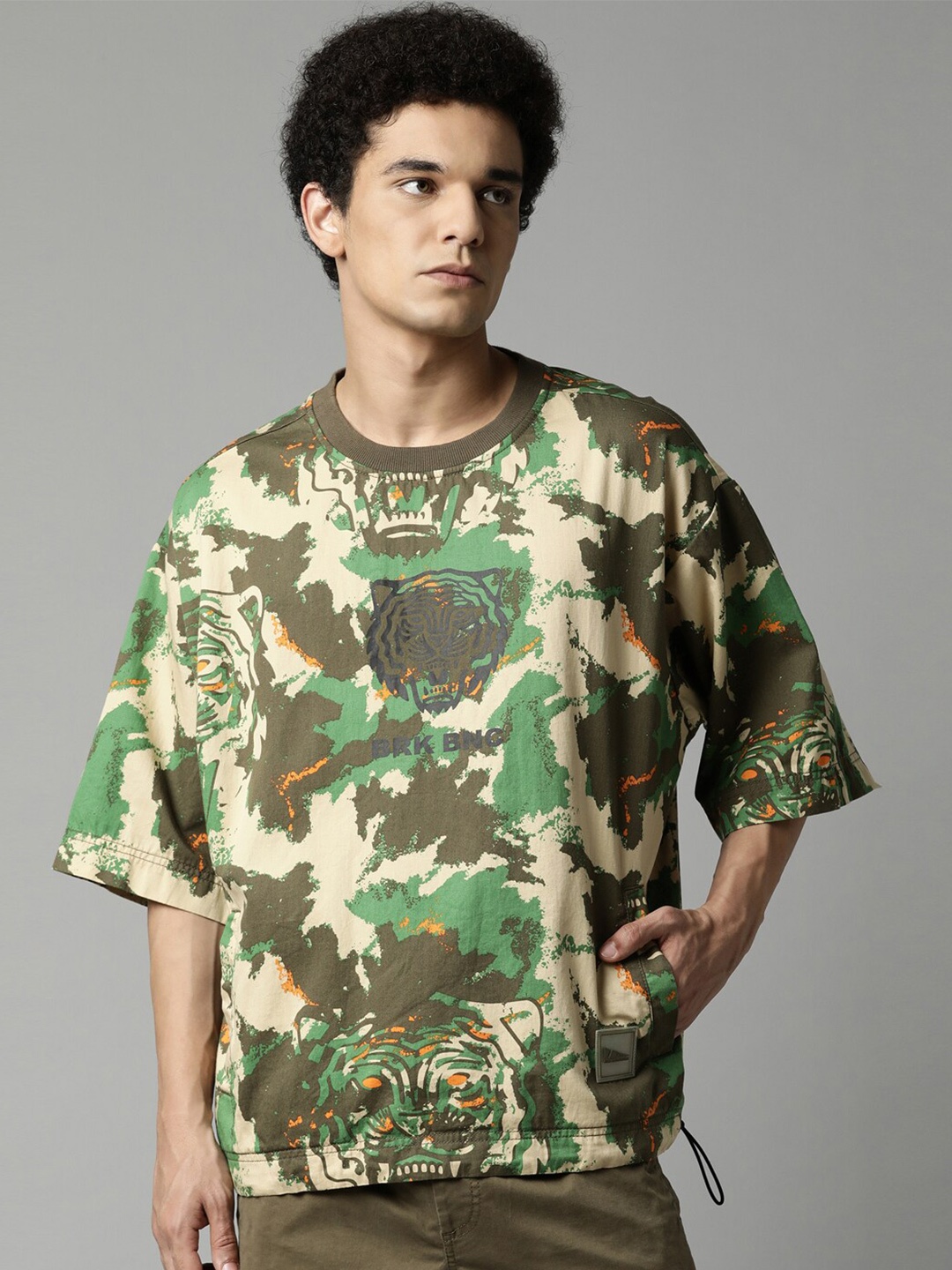 Breakbounce Men Olive Green Printed Pure Cotton Sweatshirt