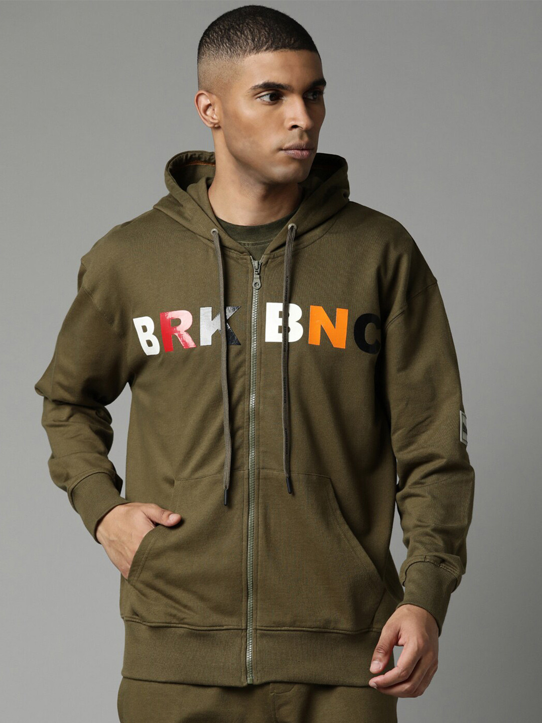 

Breakbounce Men Olive Green Printed Hooded Pure Cotton Sweatshirt
