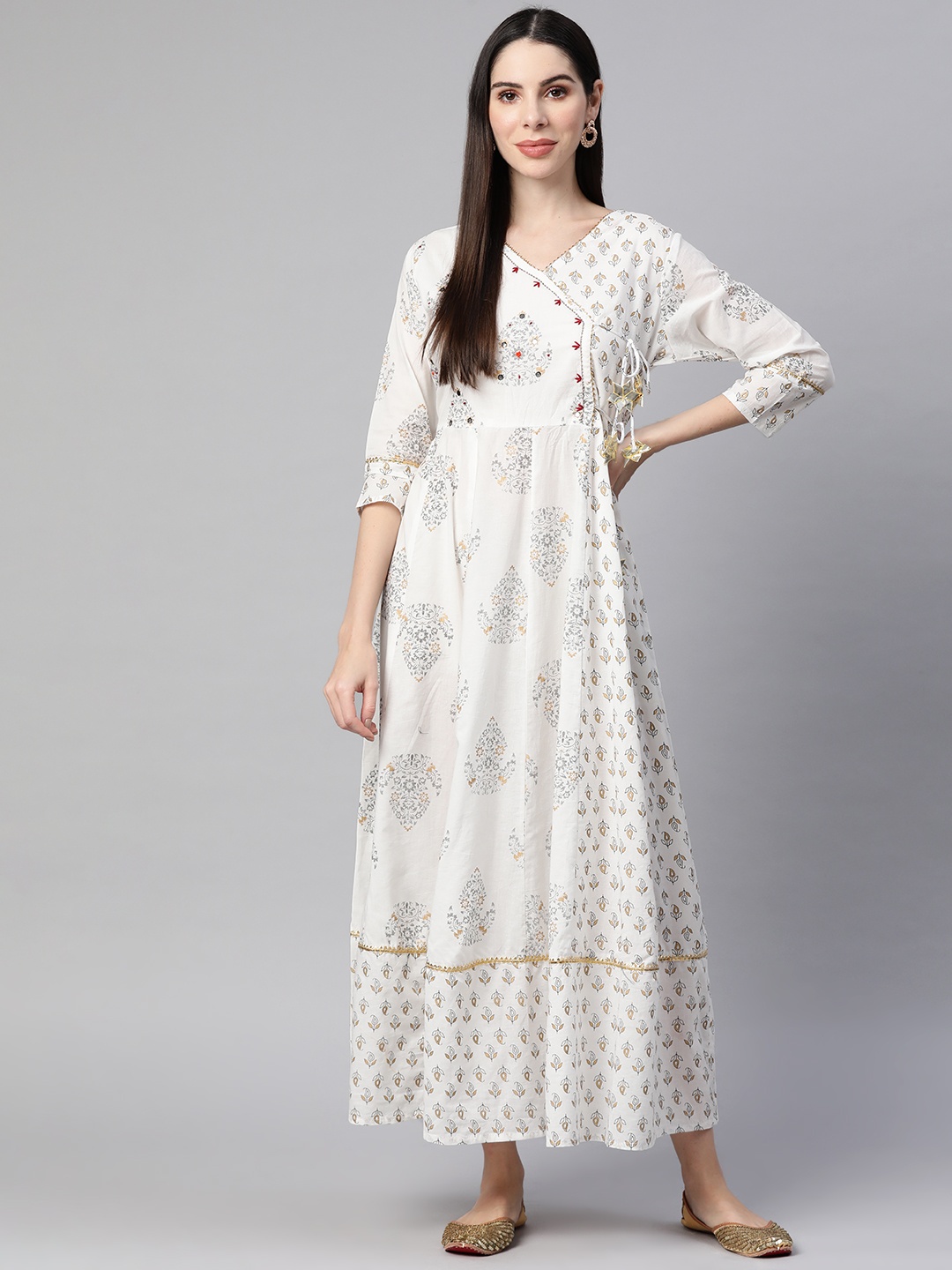 

Readiprint Fashions Women White & Black Pure Cotton Ethnic Motifs Ethnic Gown