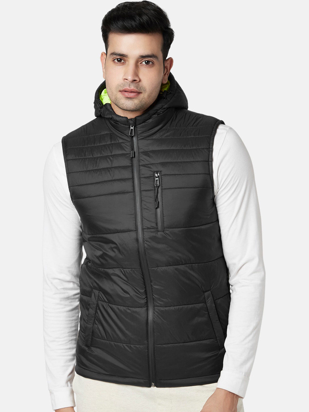 

Ajile by Pantaloons Men Black hooded Sleeveless Padded Jacket