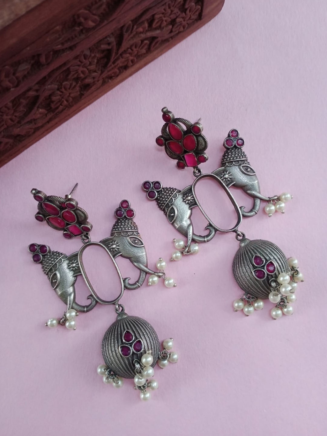 

FIROZA Women Maroon & Silver-Toned Contemporary Chandbalis Earrings
