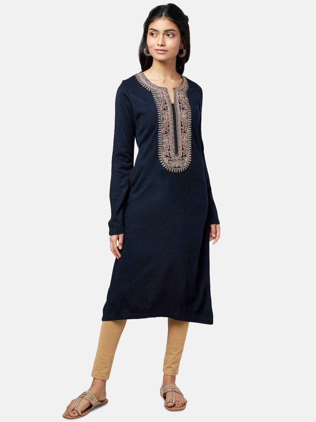 

RANGMANCH BY PANTALOONS Women Navy Blue & Red Yoke Design Acrylic Thread Work Kurta