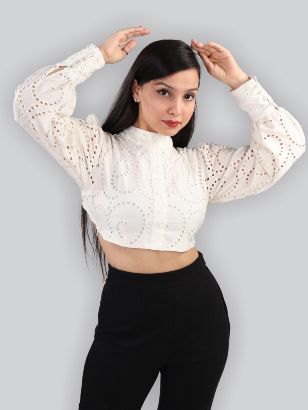 

The Label Bar Off White Schiffli Crop Top