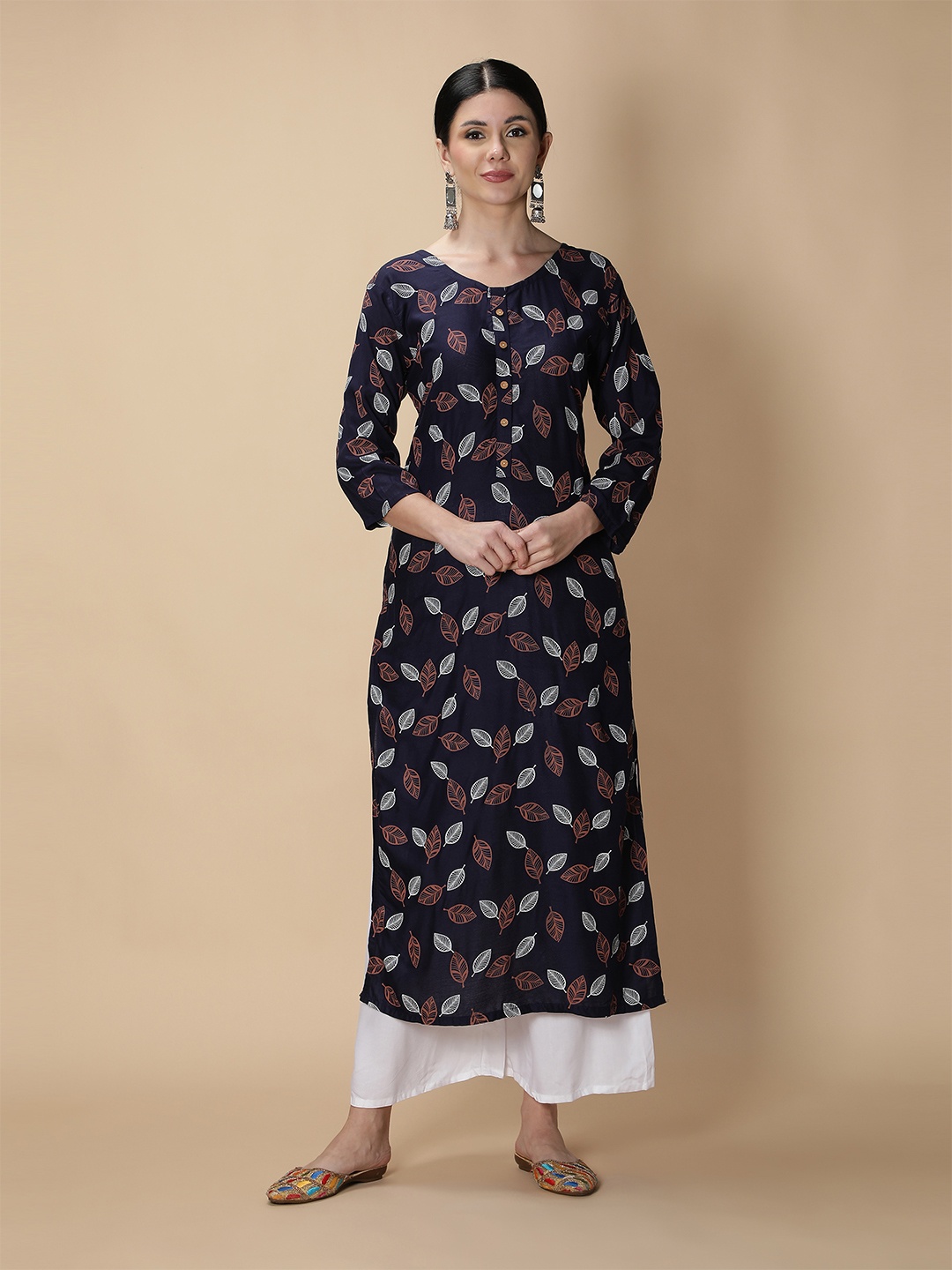 

Fabclub Women Navy Blue Ethnic Motifs Printed Straight Fit Kurta