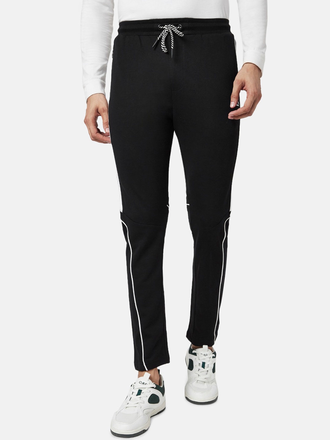 

Ajile by Pantaloons Men Black Solid Slim-Fit Cotton Track Pants