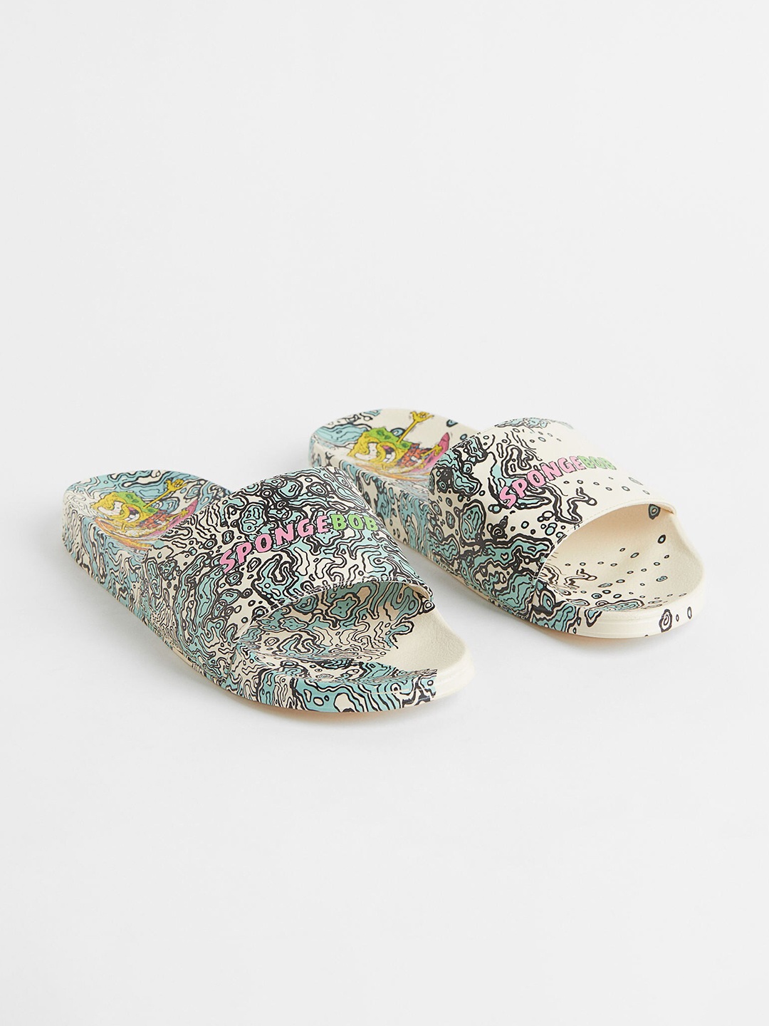 

H&M Men Beige Printed Pool Shoes
