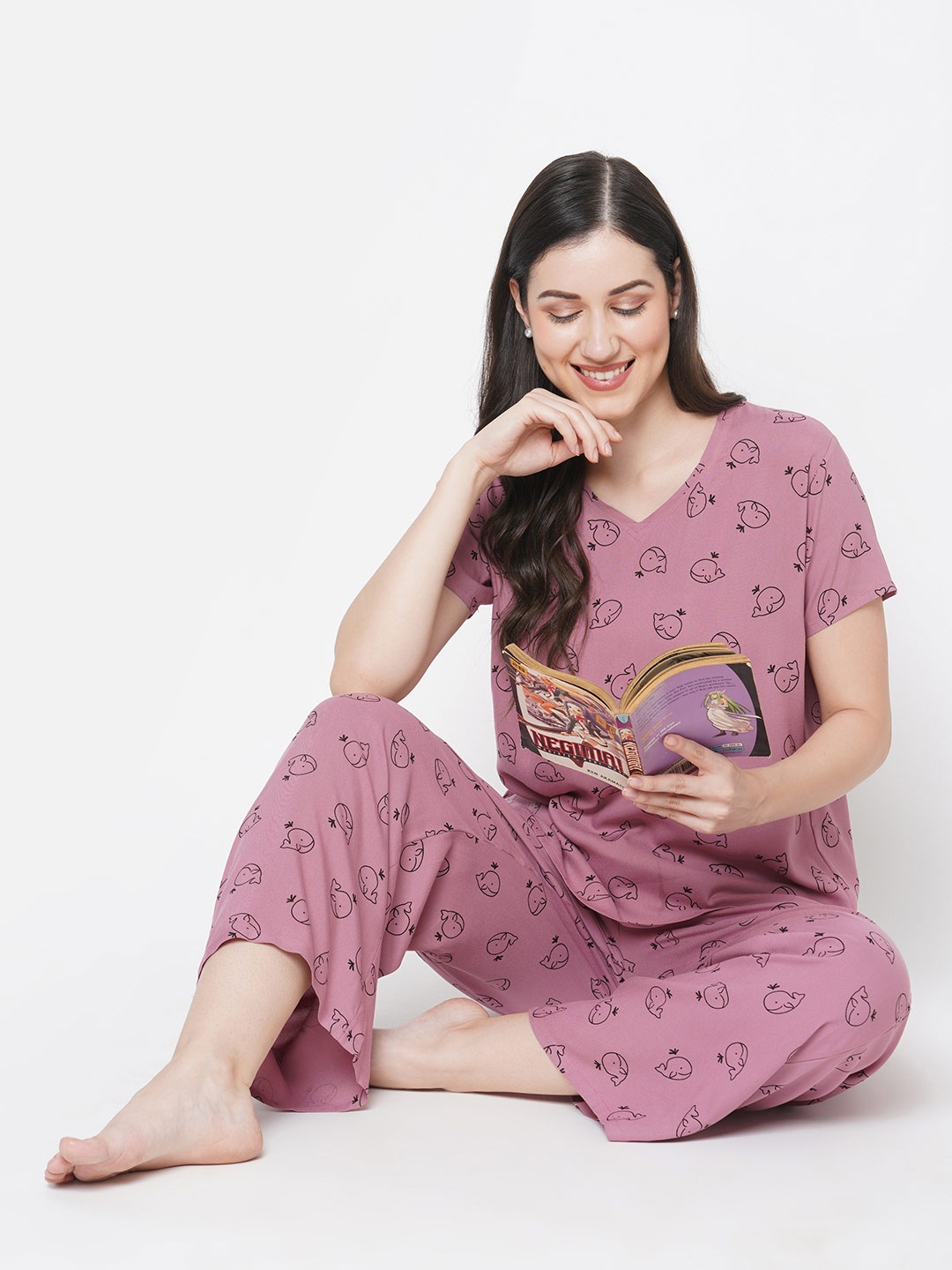 

Sweet Dreams Women Rose & Black Printed Night suit