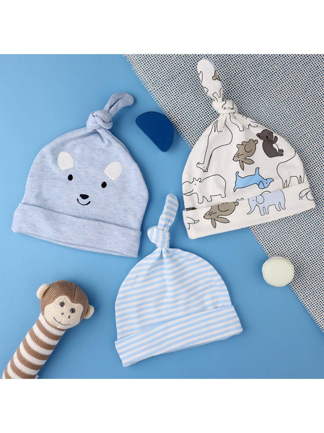 

KICKS & CRAWL Boys Pack of 3 Blue & White Printed Cotton Beanie