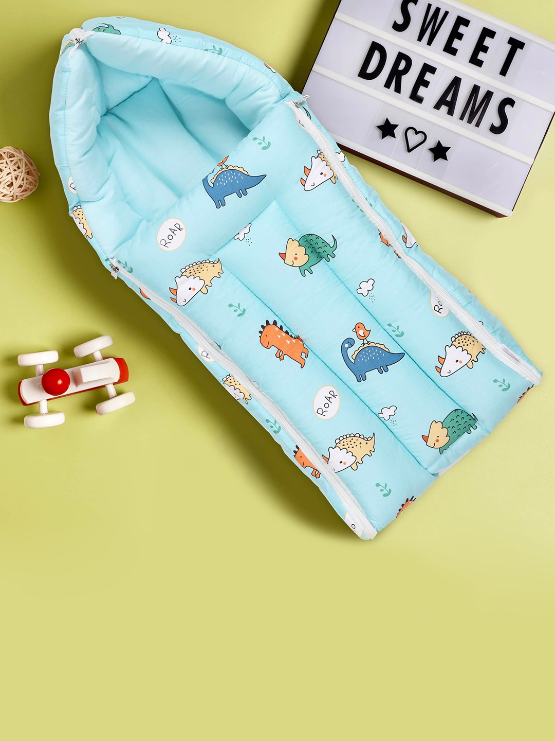 

KICKS & CRAWL Boys Blue Printed Cotton Baby Carry Nest