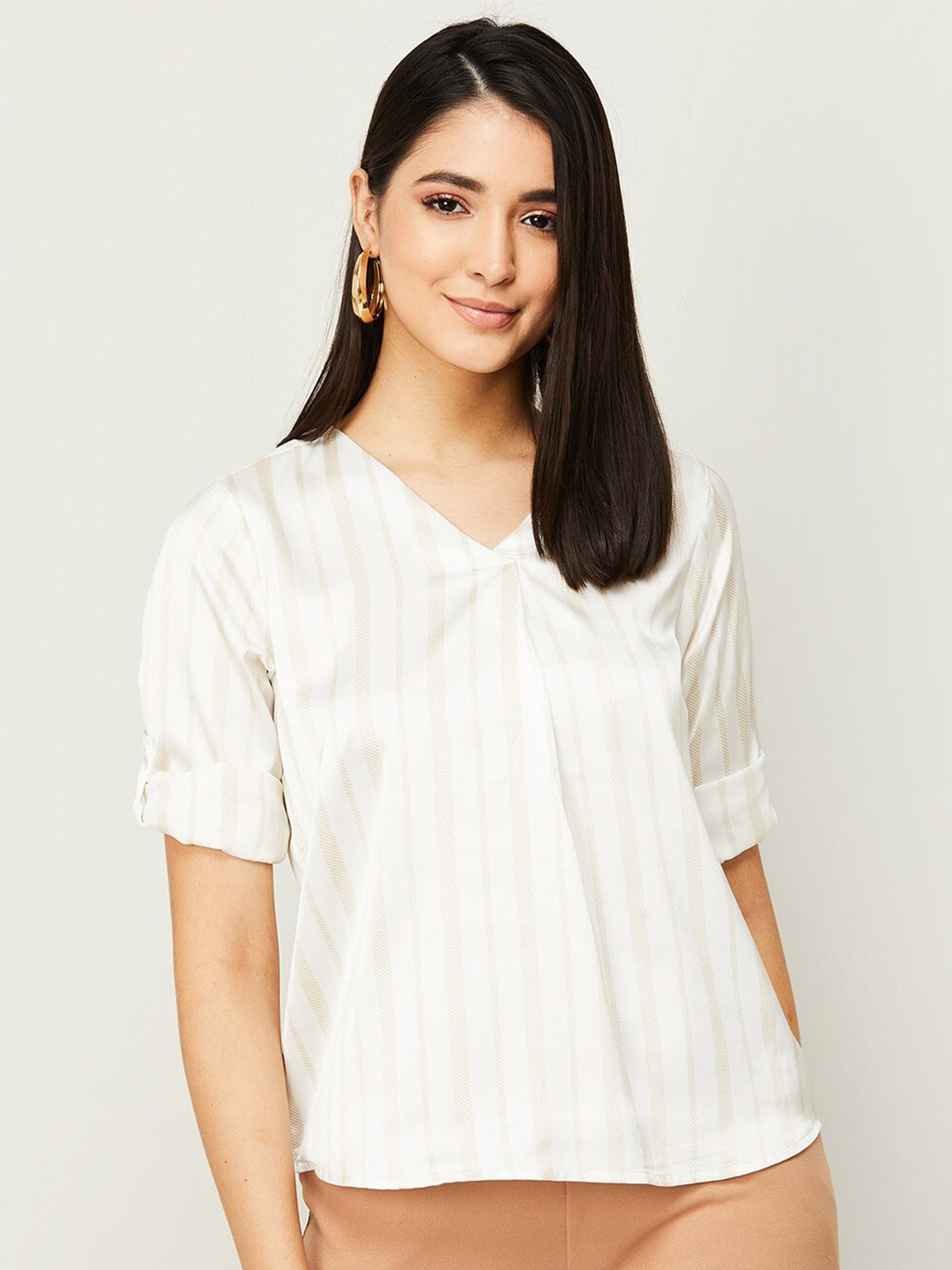 

Fame Forever by Lifestyle Women Off White Striped V-Neck Top