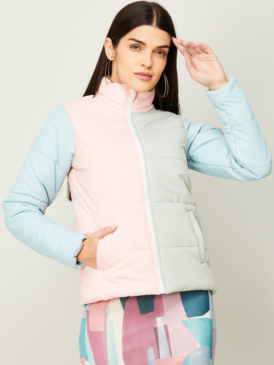 

Ginger by Lifestyle Women Peach-Coloured & Sea Green Lightweight Puffer Jacket