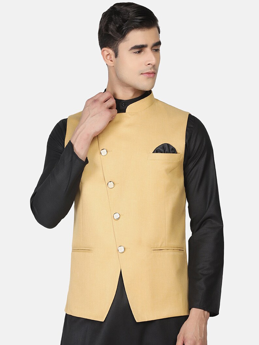 

TAHVO Men Golden Solid Nehru Jacket, Gold