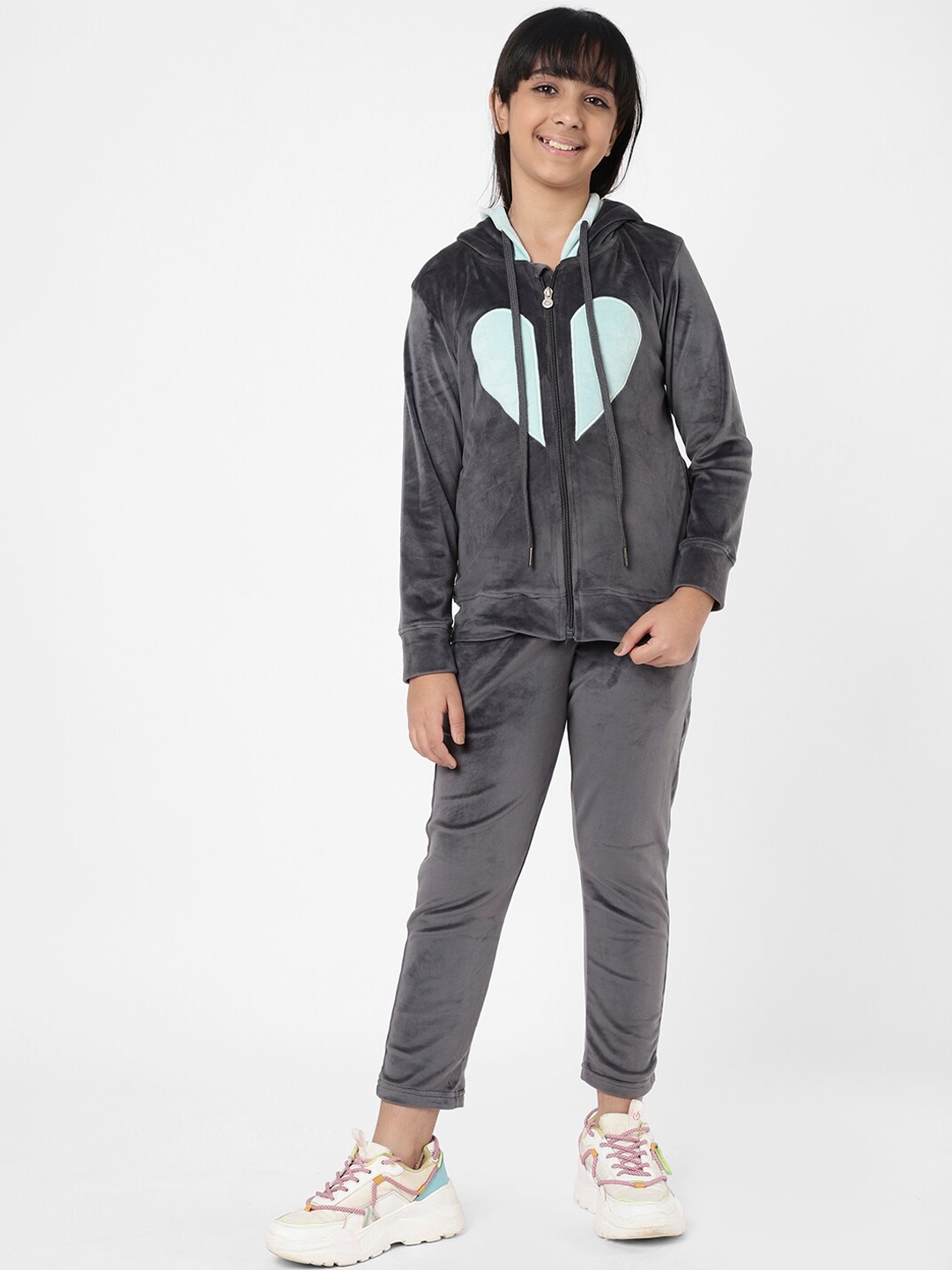 

Sweet Dreams Girls Grey Solid Tracksuit