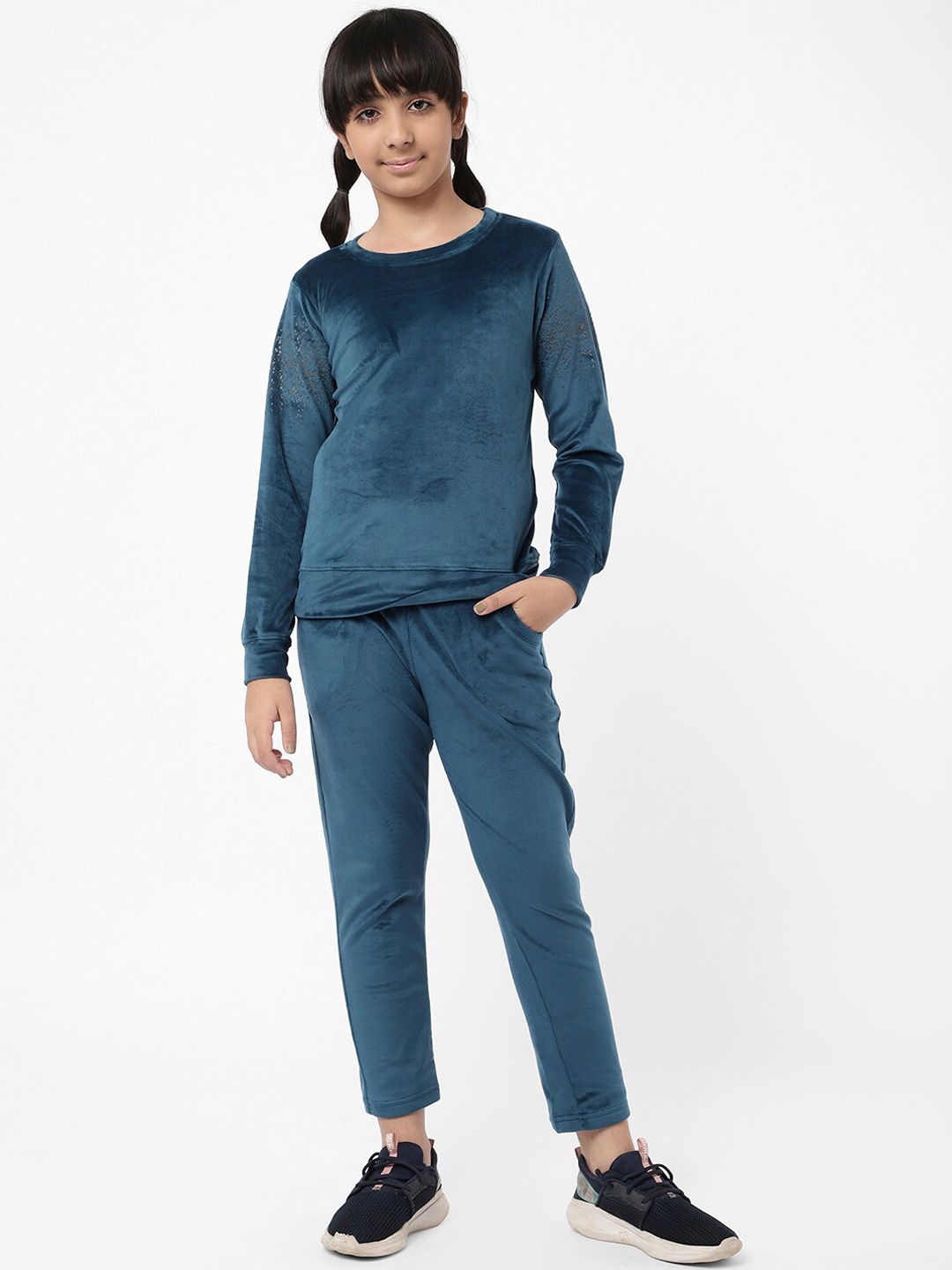 

Sweet Dreams Girls Teal Solid Cotton Tracksuits