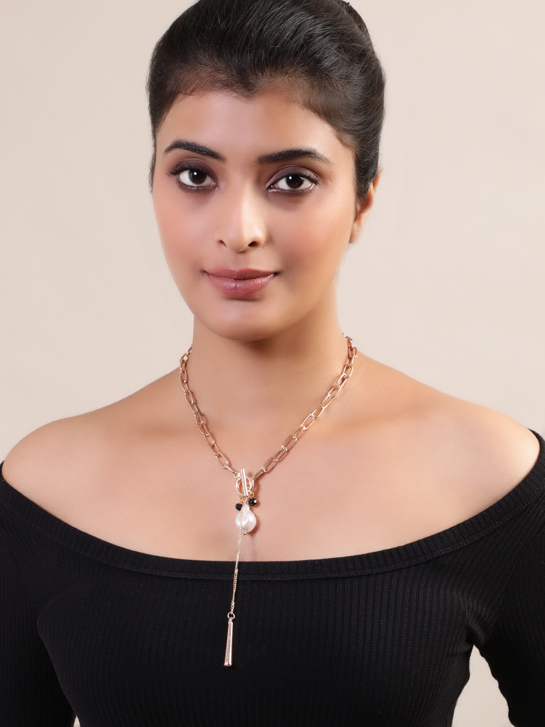 

Madame Rose Gold & Off White Rose Gold-Plated Necklace