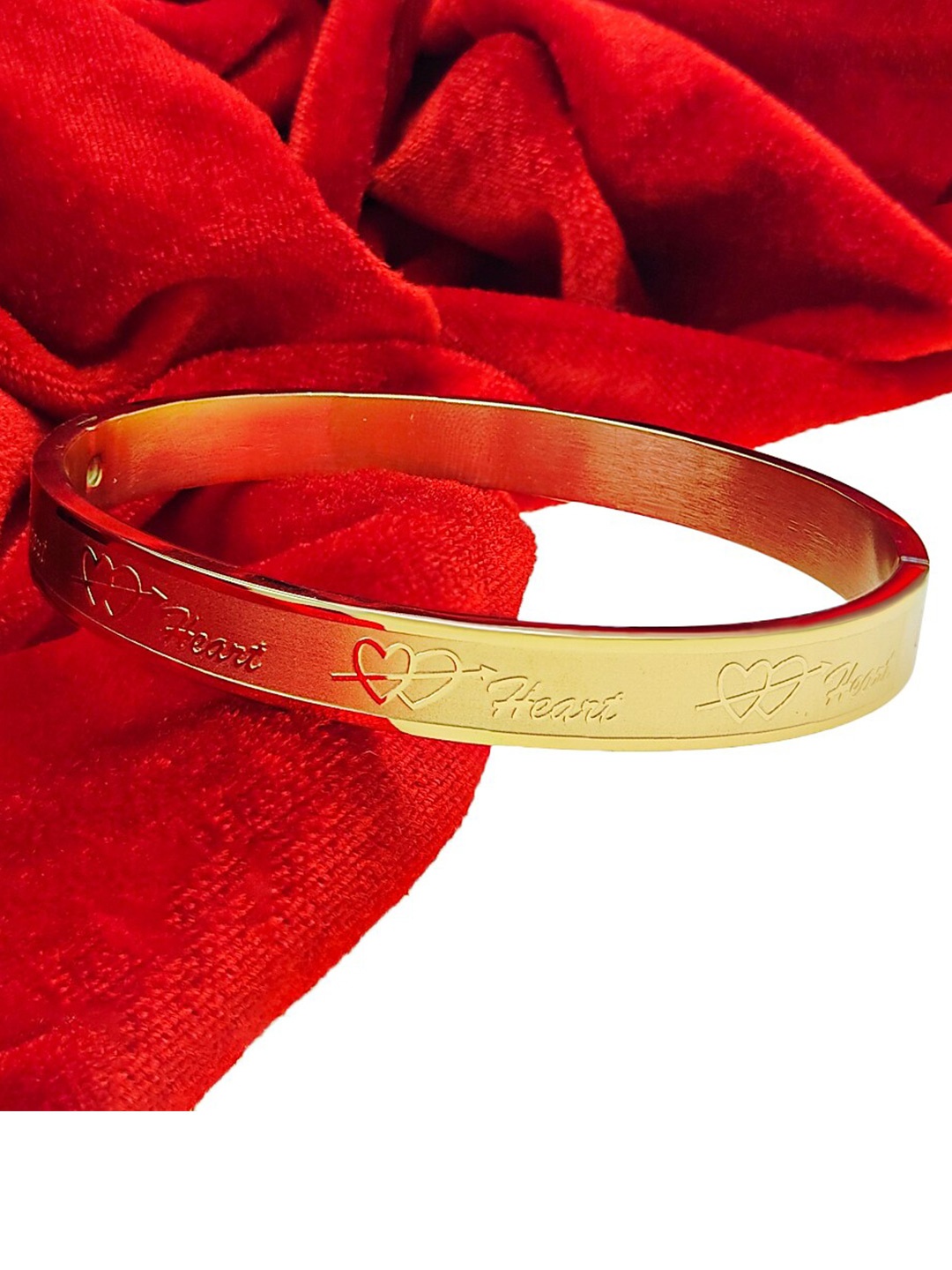 

Saizen Unisex Gold-Toned Gold-Plated Kada Bracelet