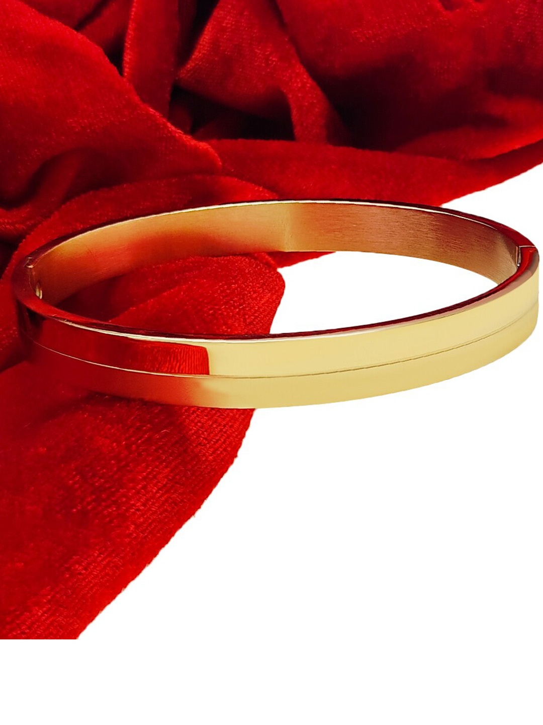 

Saizen Unisex Gold-Toned Gold-Plated Kada Bracelet