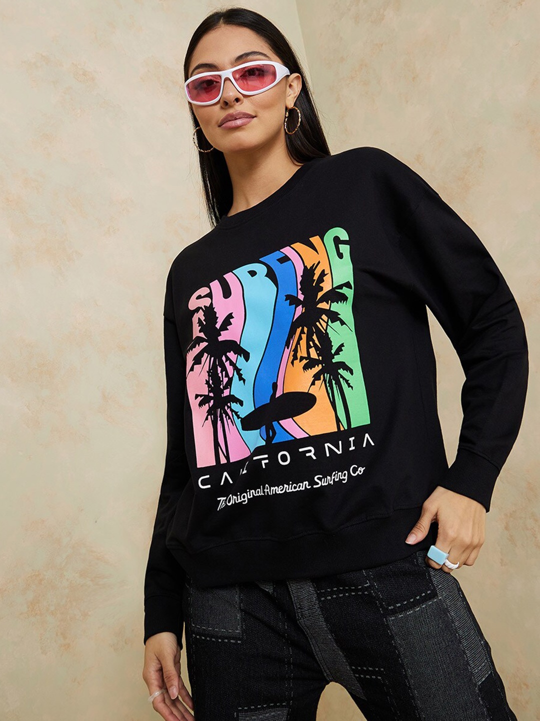 

Styli Women Black Graphic Printed Sweatshirt