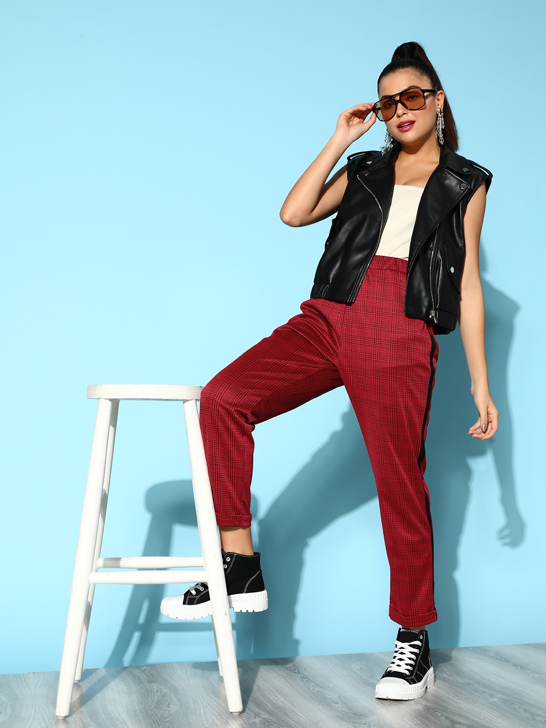SASSAFRAS Women Red & Black Checked Comfort High-Rise Trousers