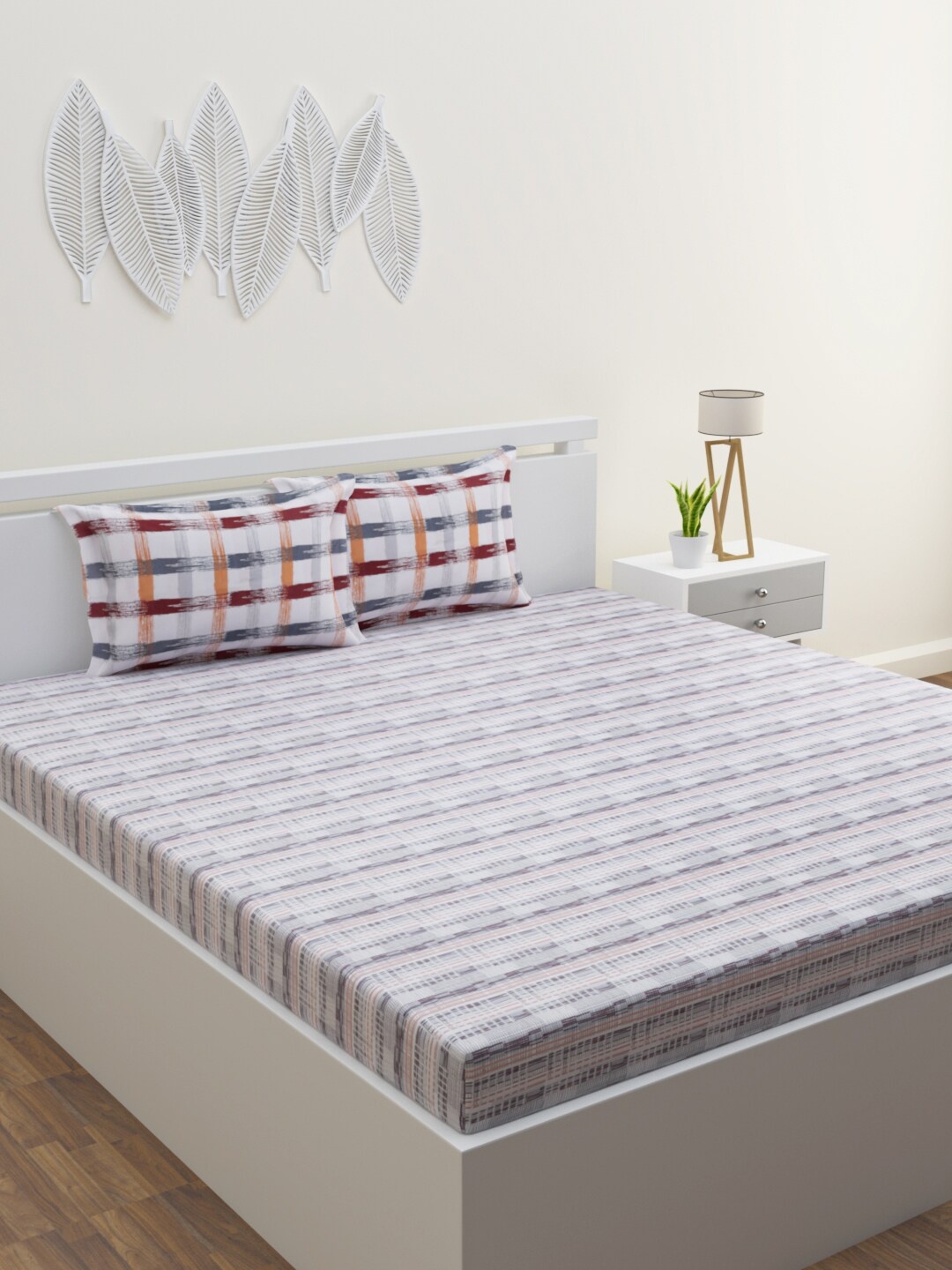 

HOME AFFAIRS Grey & Purple Geometric 144 TC Queen Pure Cotton Bedsheet &2 Pillow Covers