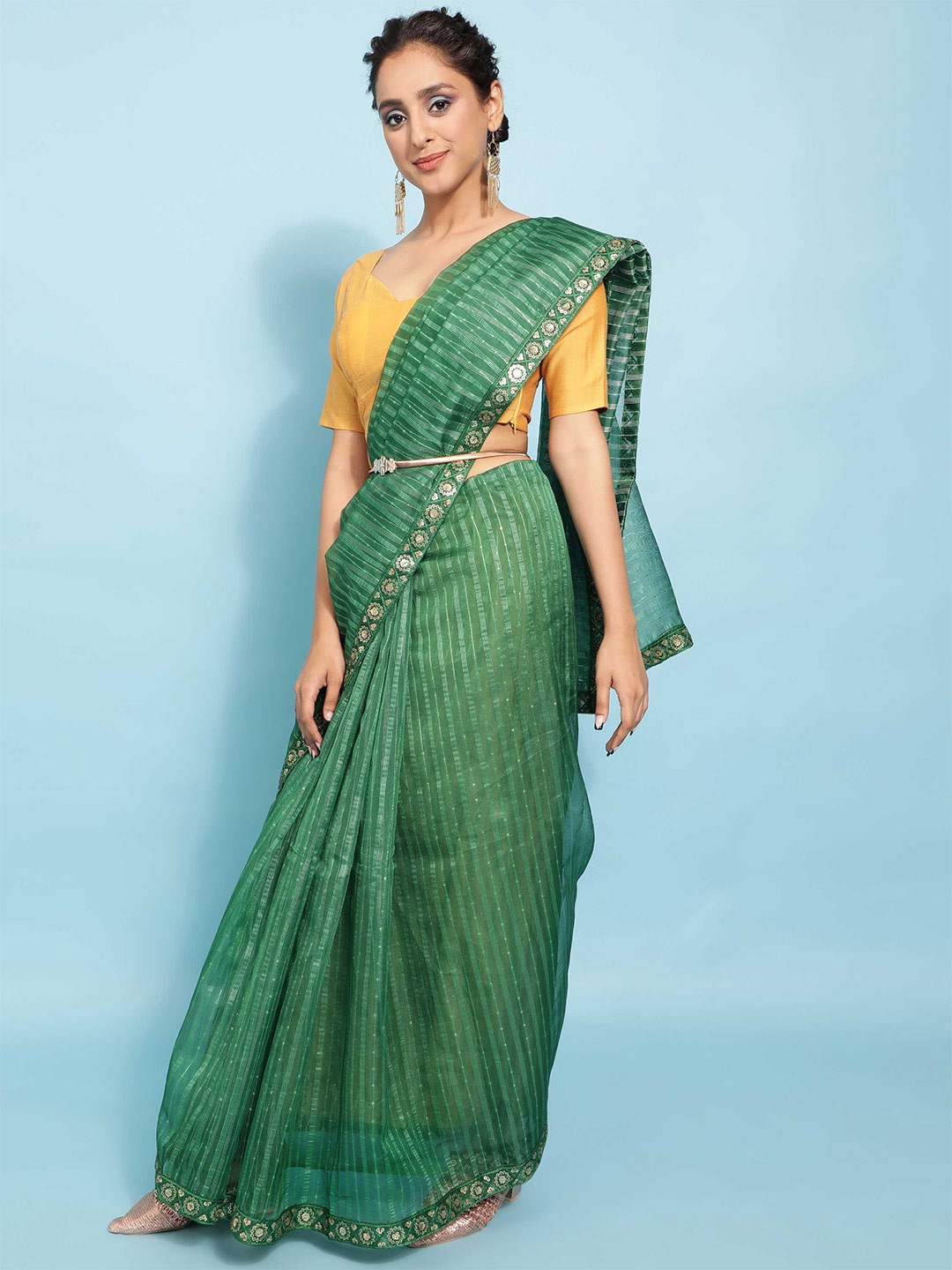 

DUNGRANI Green & Gold-Toned Striped Organza Saree