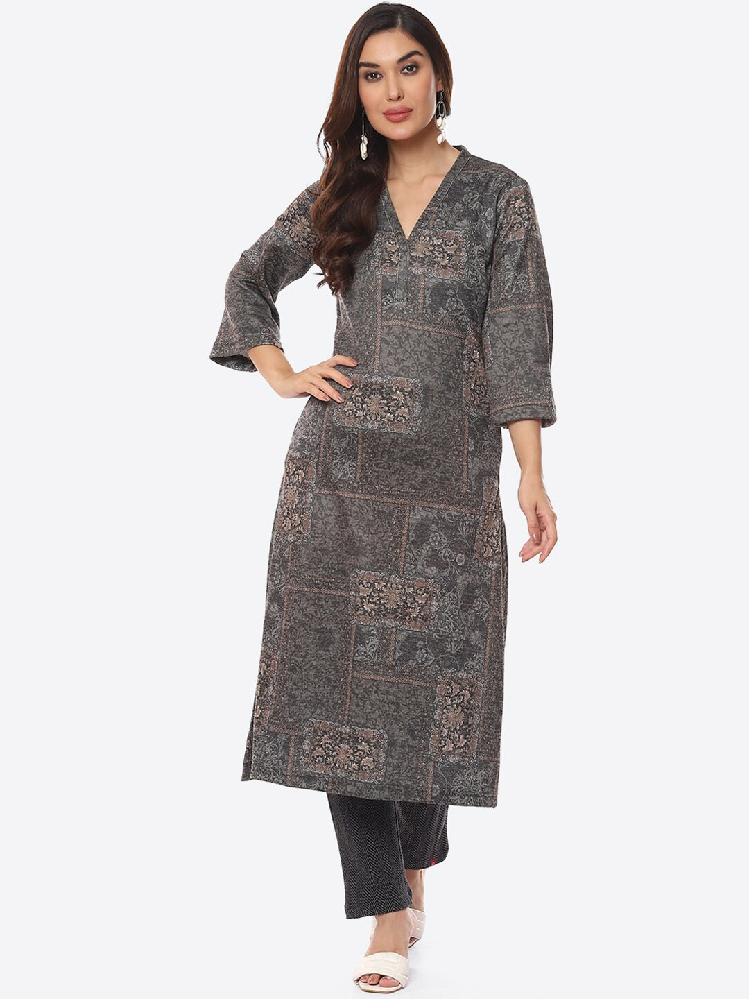 

Biba Women Grey Floral Printed Straight Fit Kurta
