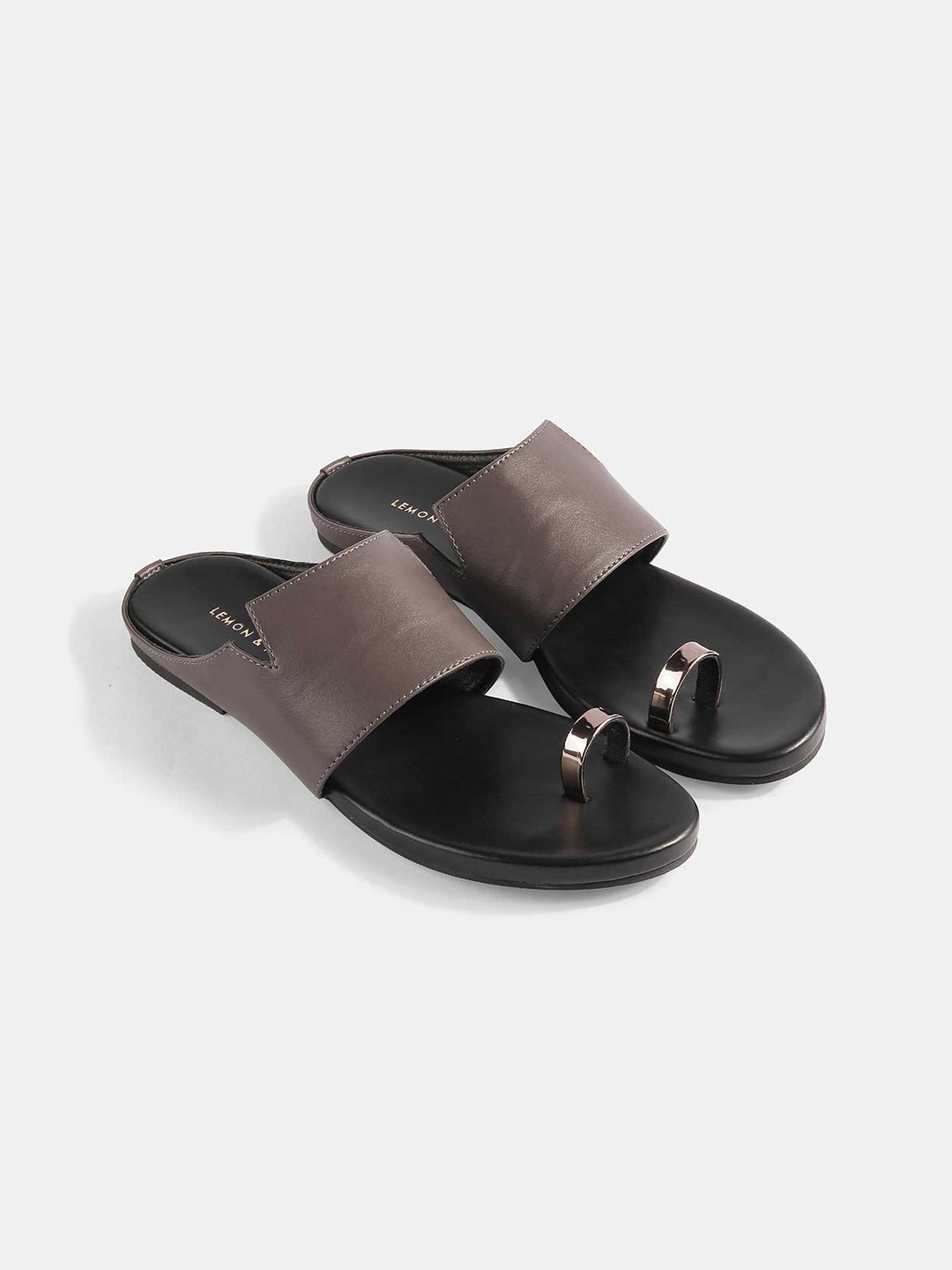 

LEMON & PEPPER Women Grey One Toe Flats