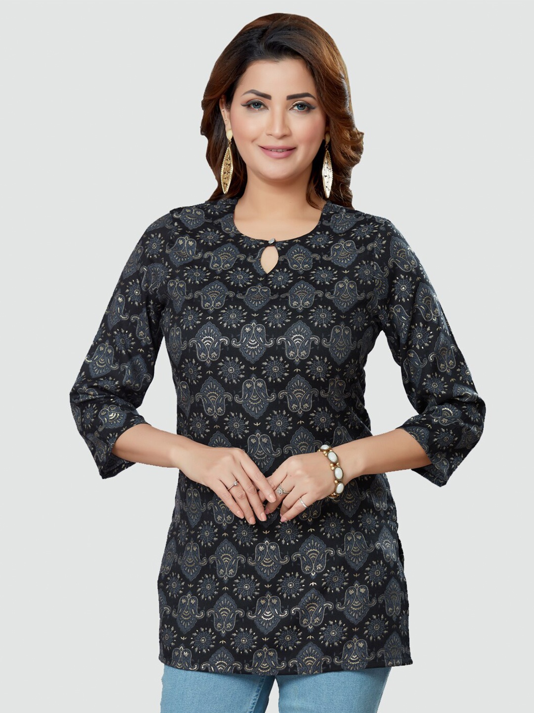 

Saree Swarg Black Ethnic Motifs Printed Kurti