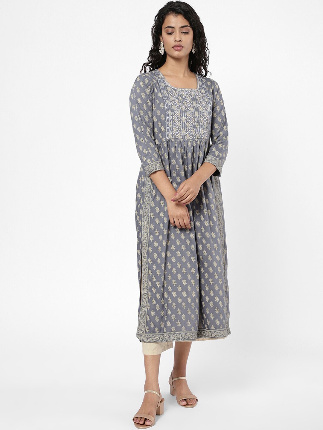

R&B Women Grey Floral Printed Kurta