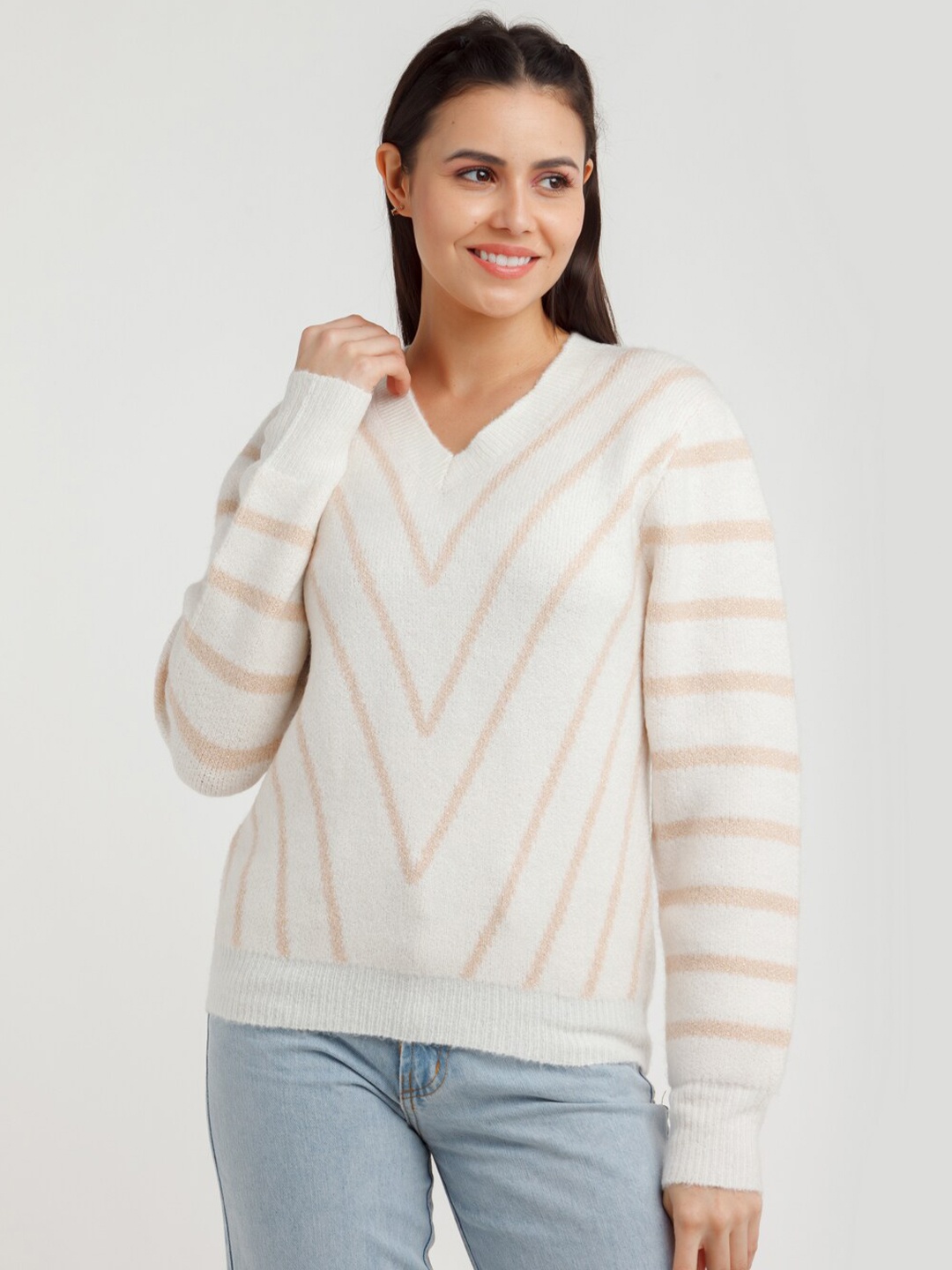 

Zink London Women White & Peach-Coloured Self Design Wool Pullover Sweater