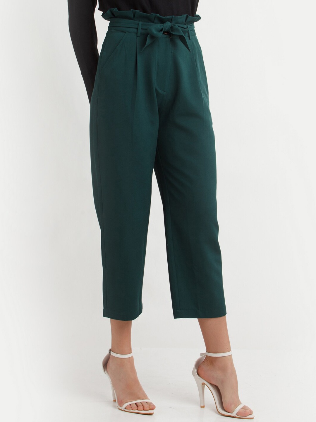 

Zink London Women Green High-Rise Pleated Crop Peg Trouser