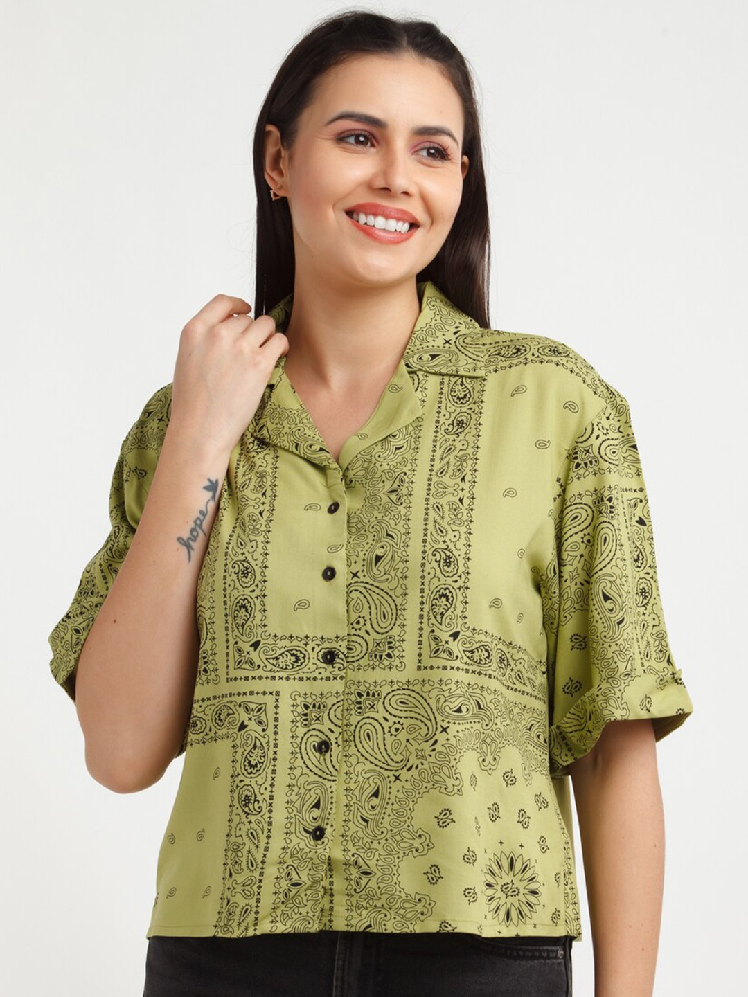 

Zink London Women Ethnic Print Casual Crop Shirt, Green