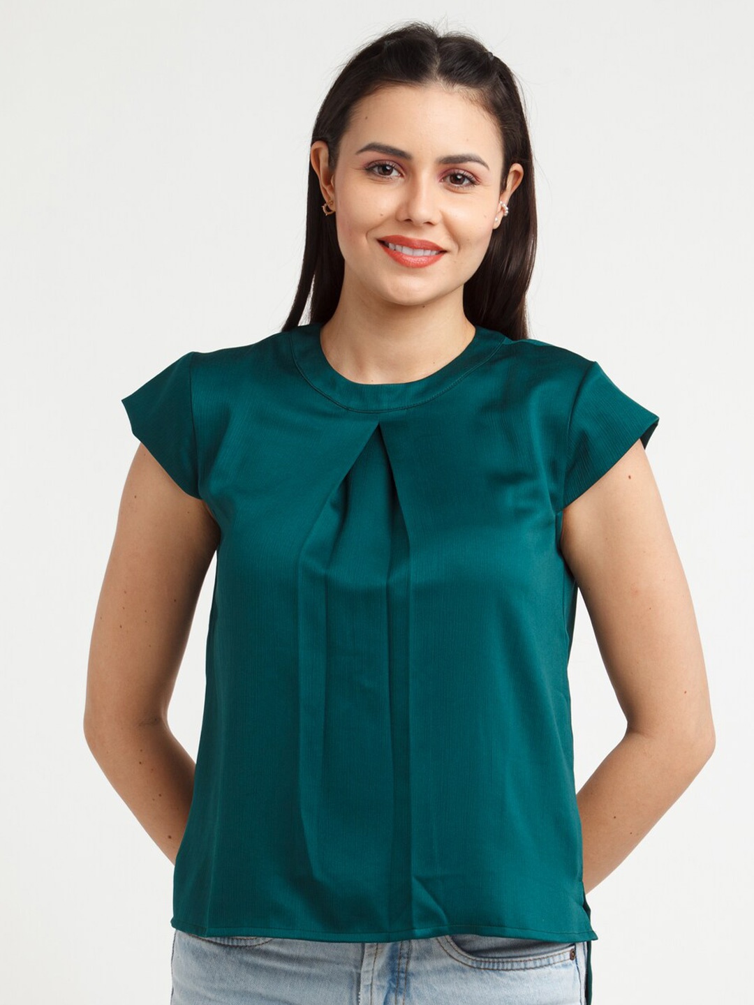 

Zink London Green Solid Pleated Top