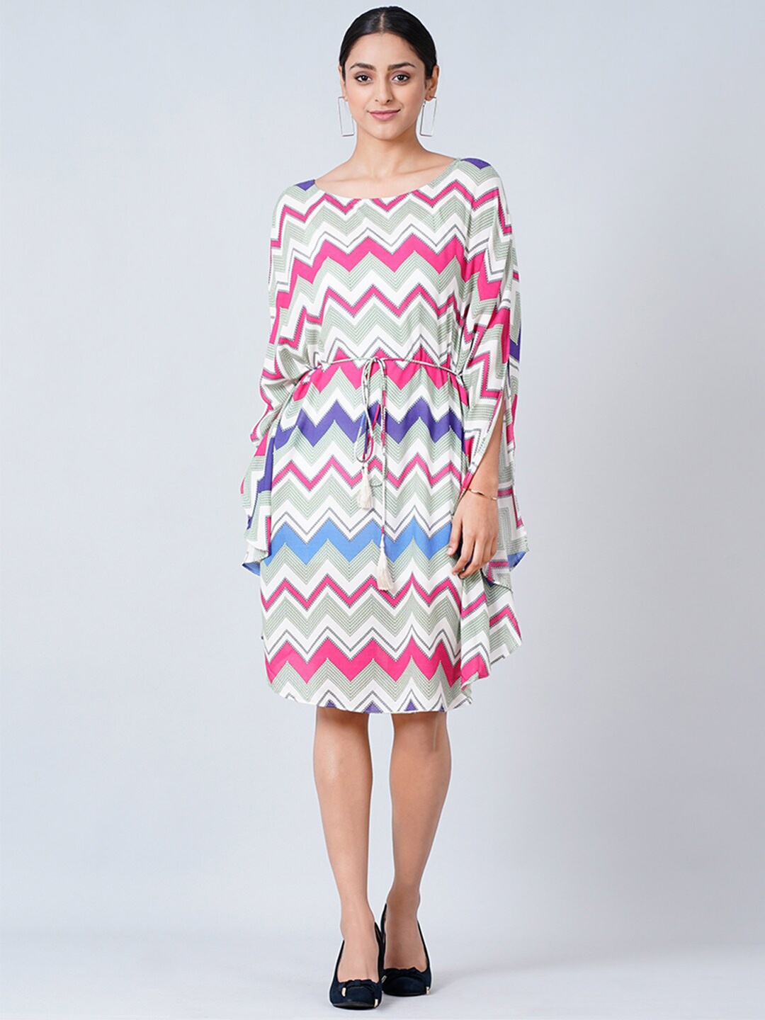 

First Resort by Ramola Bachchan Pink & White Geometric Printed Kaftan Dress