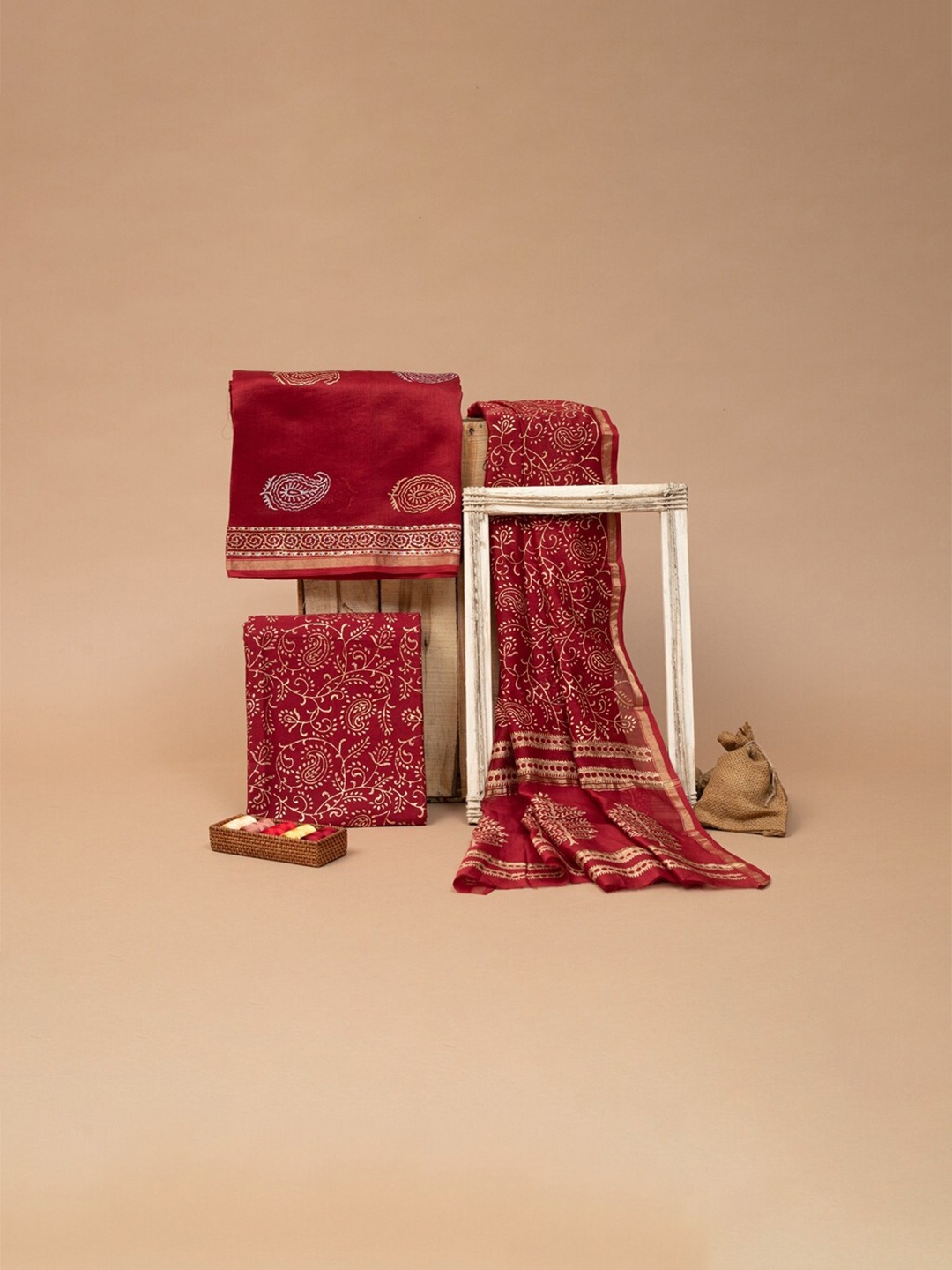 

ArtiZenWeaves Red & White Printed Unstitched Dress Material
