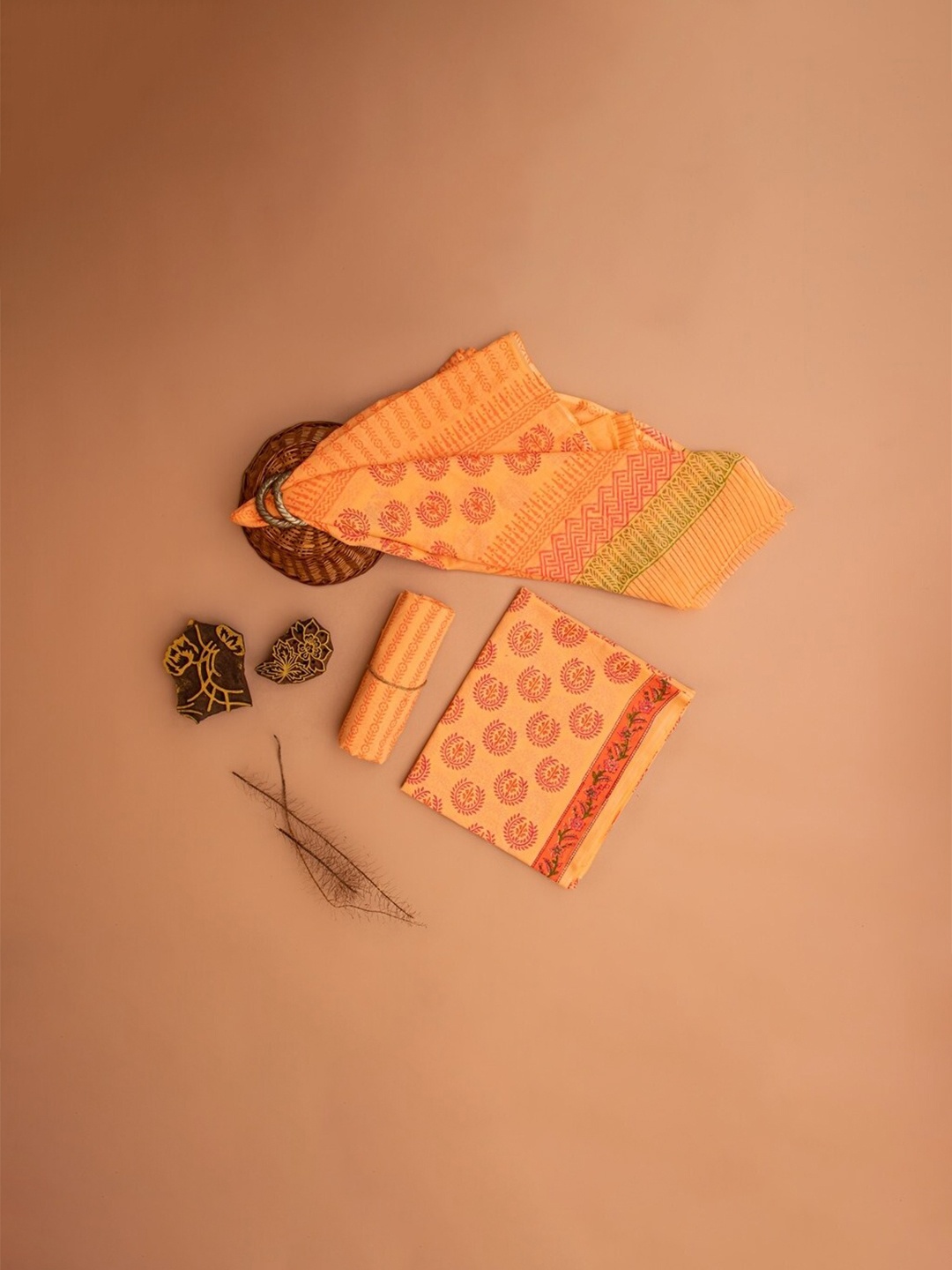 

ArtiZenWeaves Orange & Pink Printed Pure Cotton Unstitched Dress Material