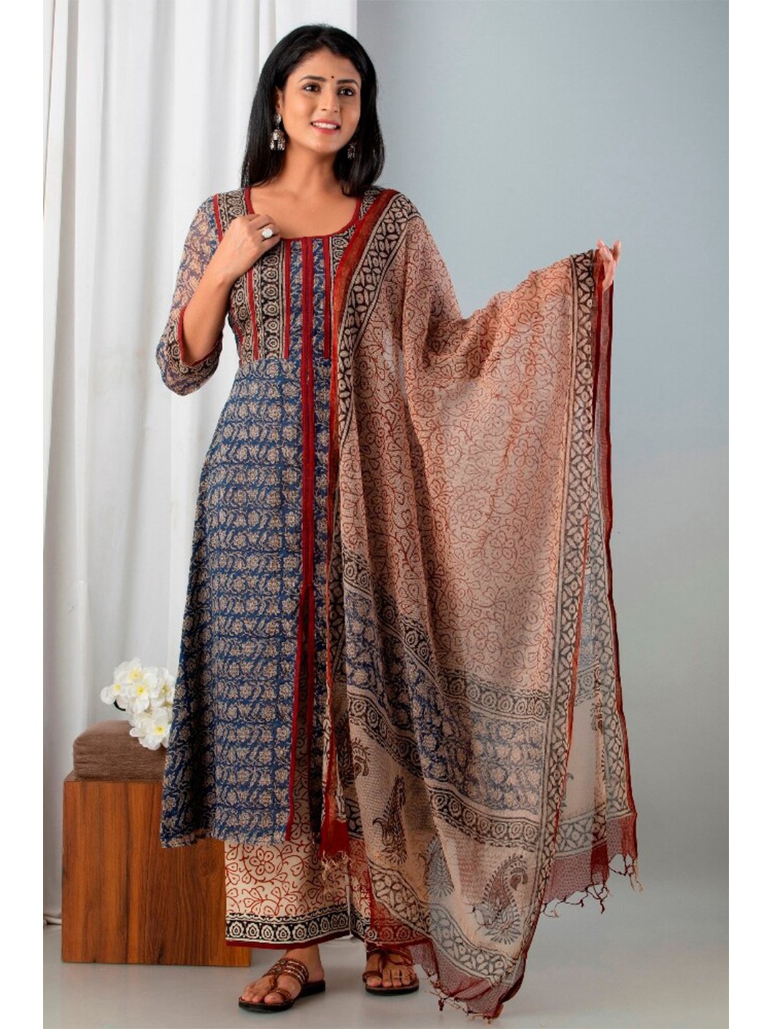 

ArtiZenWeaves Blue & Pink Printed Kota Doriya Unstitched Dress Material