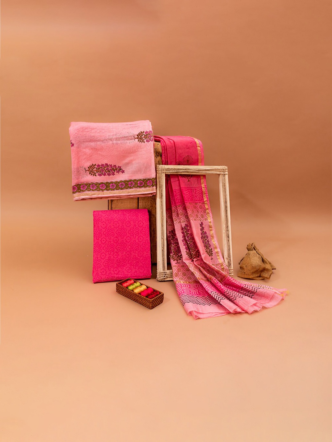 

ArtiZenWeaves Pink & Green Printed Unstitched Dress Material