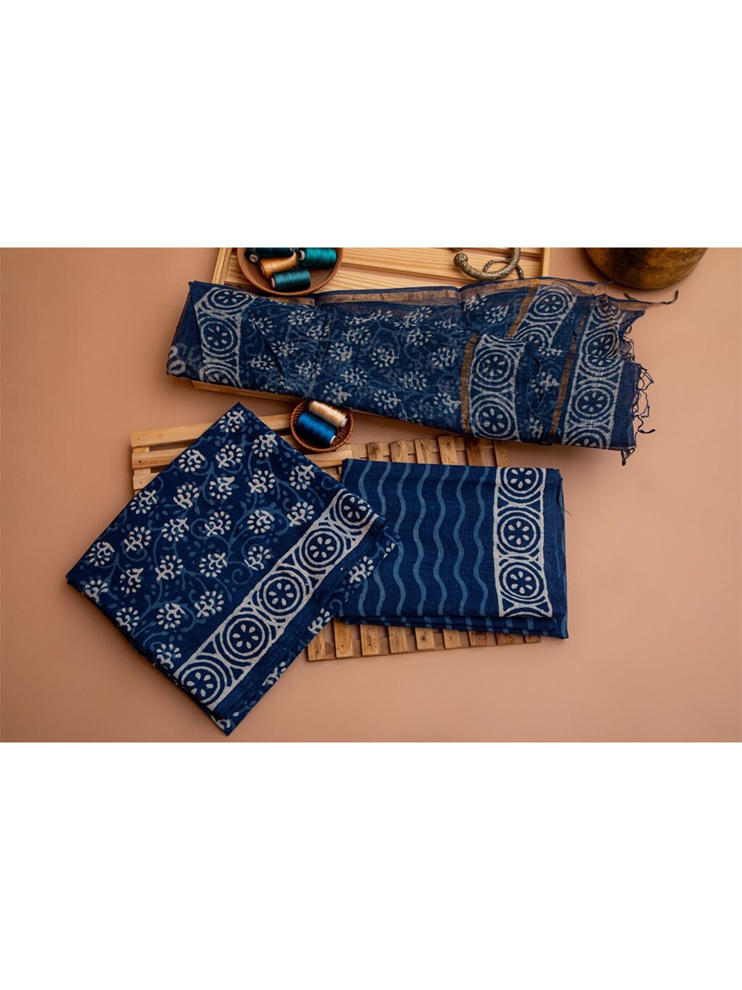 

ArtiZenWeaves Blue & White Dyed Pure Cotton Unstitched Dress Material
