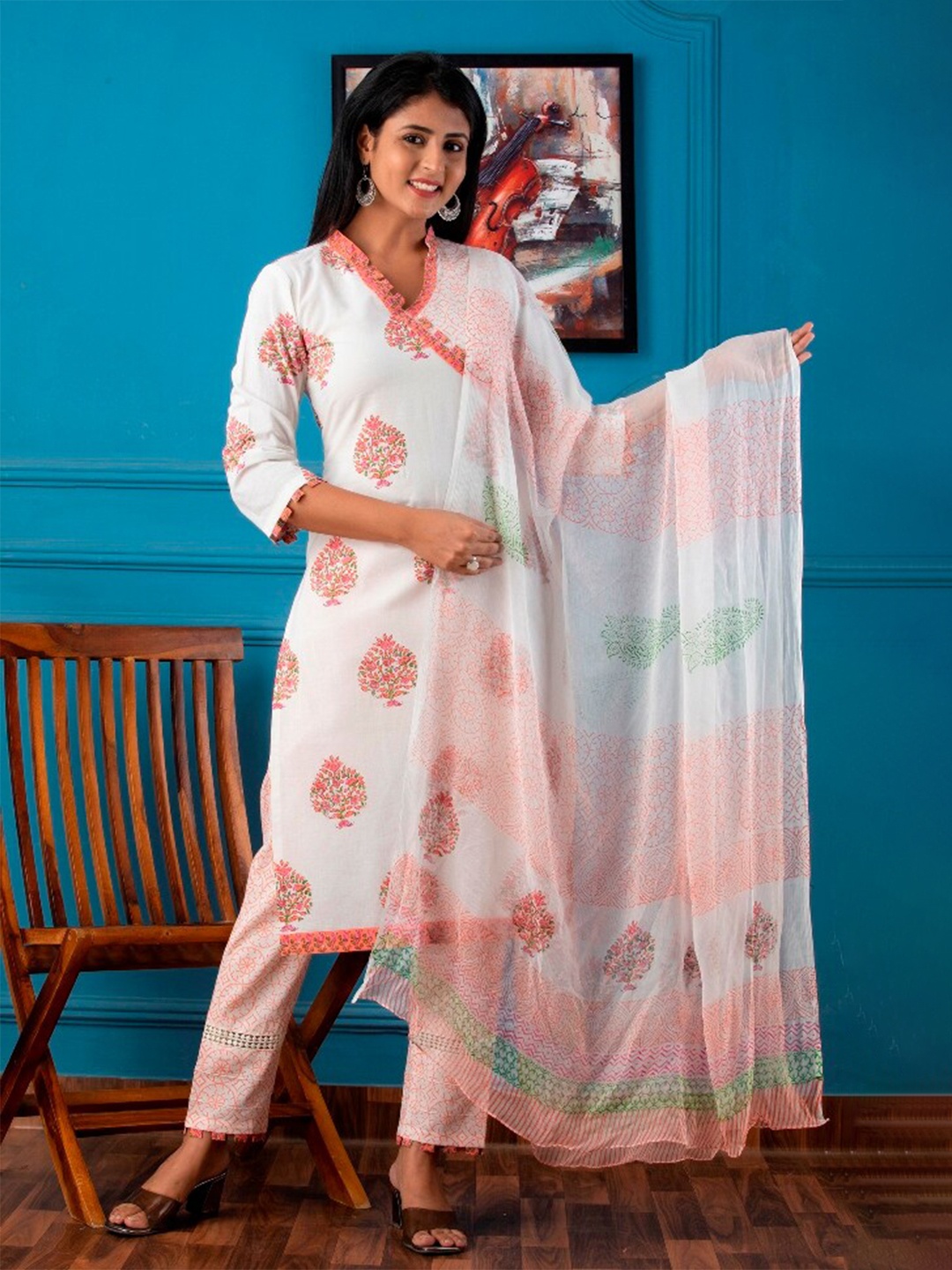 

ArtiZenWeaves Women White & Pink Printed Chiffon Unstitched Dress Material