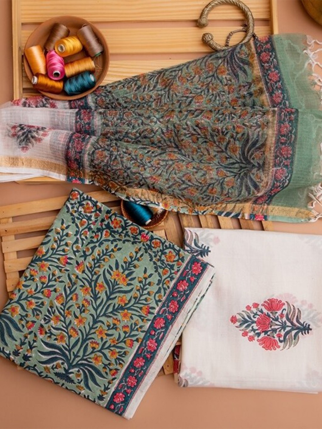 

ArtiZenWeaves Women 3 Piece Green & White Printed Pure Cotton Unstitched Dress Material