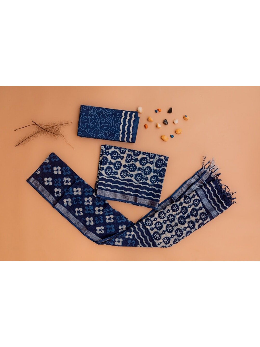 

ArtiZenWeaves Women 3 piece Blue & Cream Dyed Linen Unstitched Dress Material