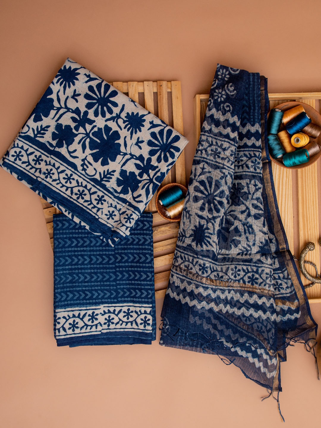 

ArtiZenWeaves Blue & Off White Dyed Pure Cotton Unstitched Dress Material