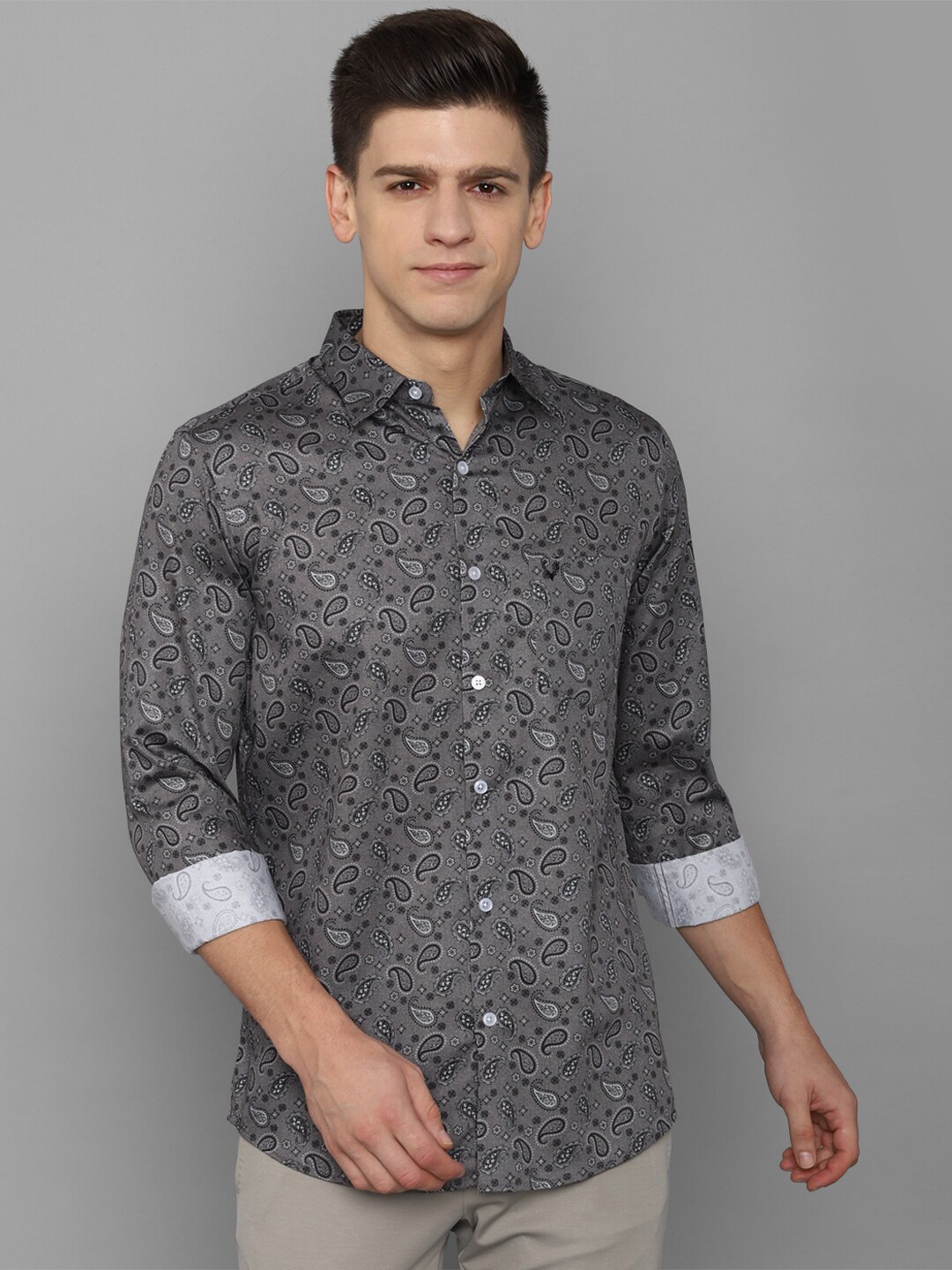 

Allen Solly Men Grey Slim Fit Printed Pure Cotton Casual Shirt