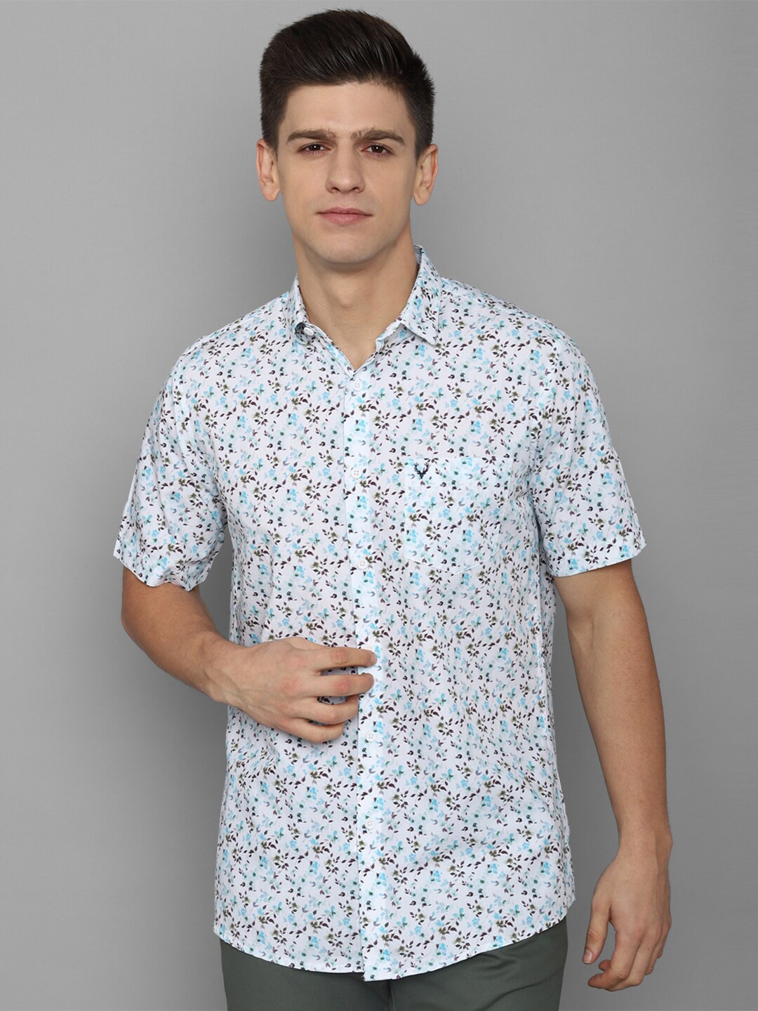 

Allen Solly Men White Floral Printed Cotton Slim Fit Casual Shirt