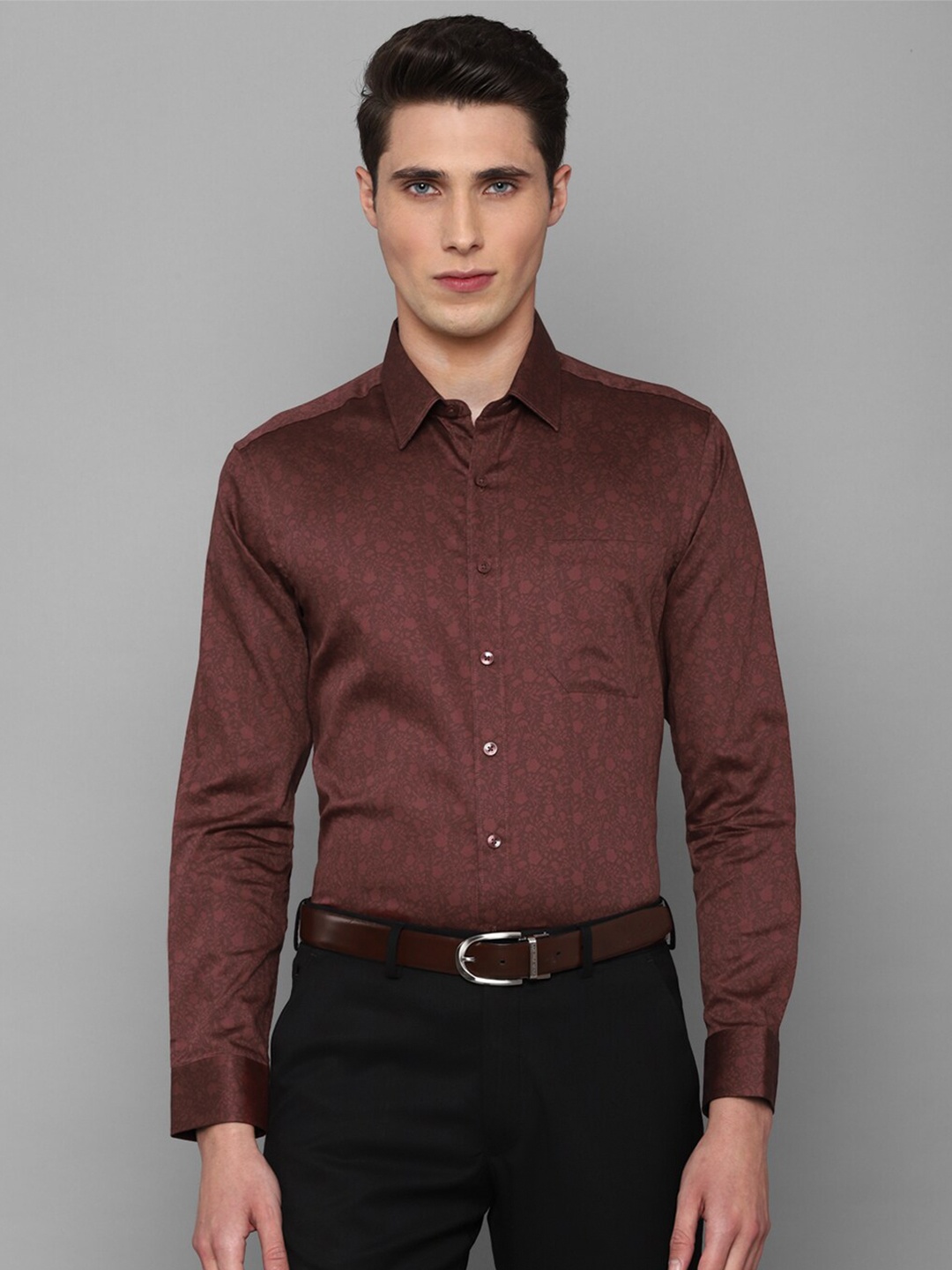 

Louis Philippe Men Maroon Slim Fit Floral Printed Formal Cotton Shirt