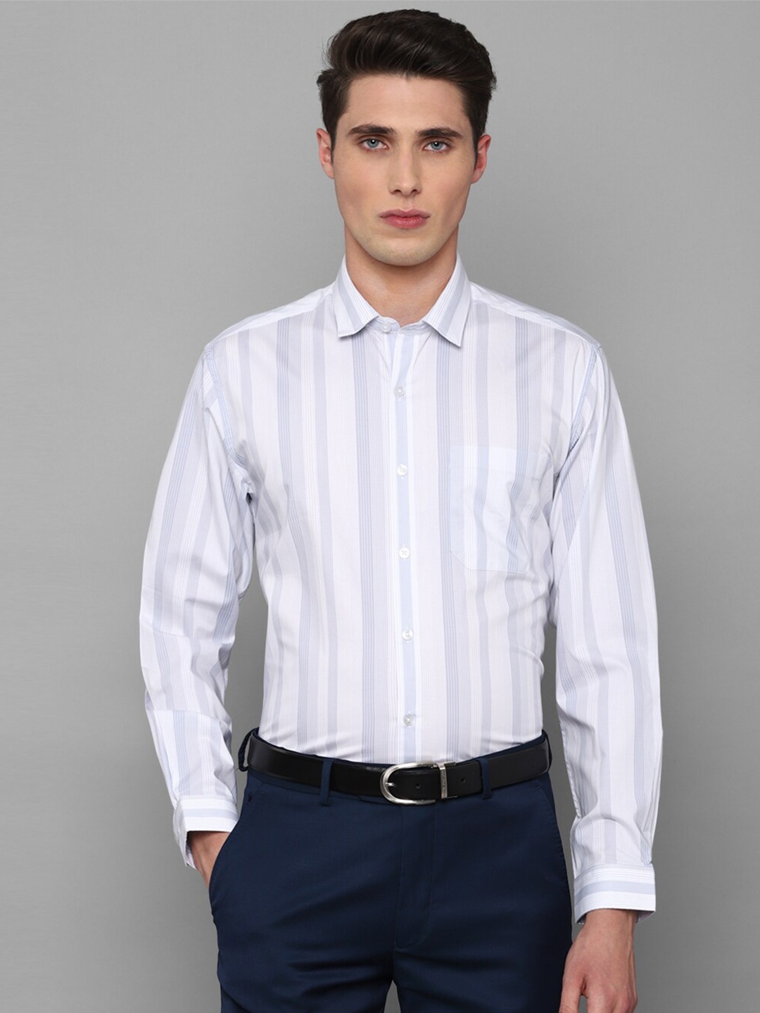 

Louis Philippe Men White Slim Fit Striped Formal Shirt